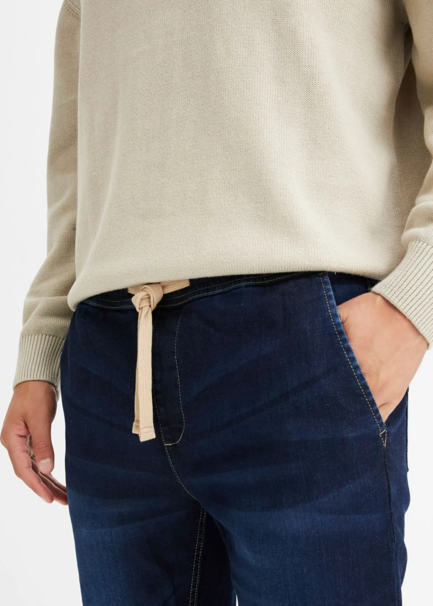 Hombre bonprix bonprix Vaqueros informales con corte regular, forma tapered y cinturilla elástica