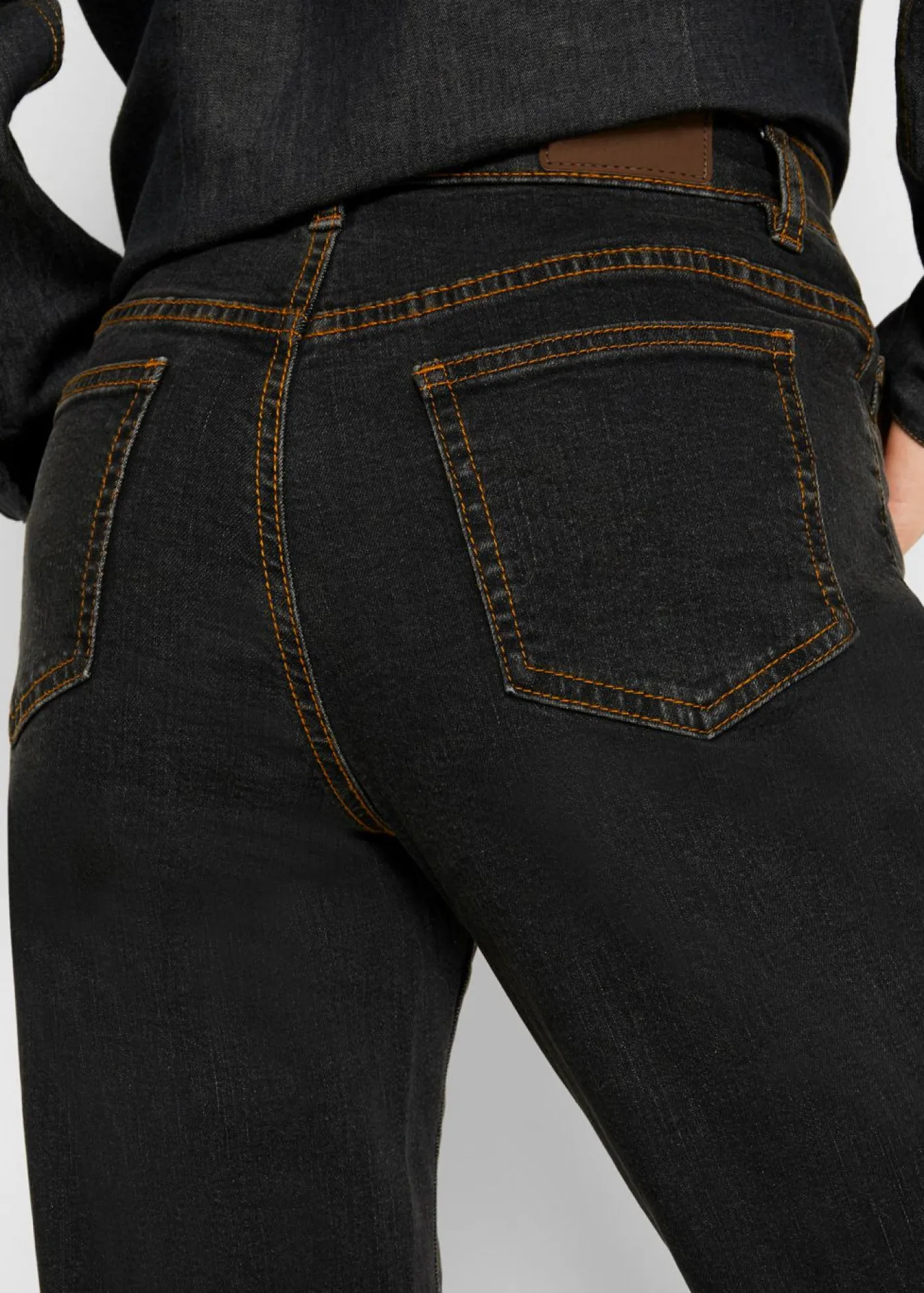 bonprix bonprix Vaqueros>Vaqueros largos con corte mom y talle medio Negro