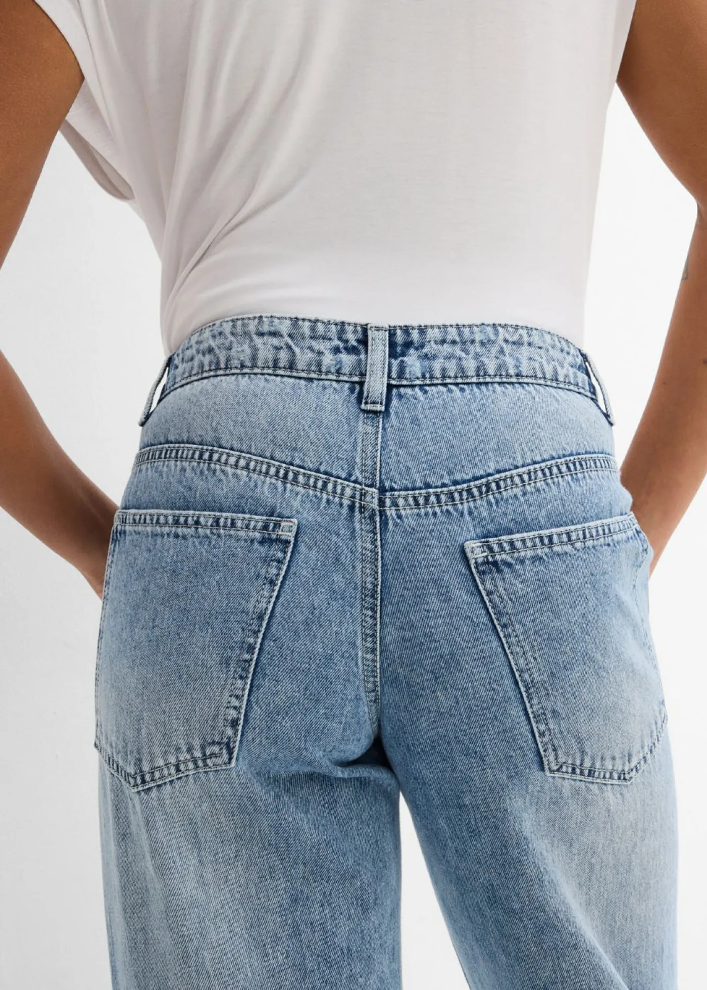 Mujer bonprix bonprix Vaqueros low stretch con corte holgado, talle medio y diseño recto