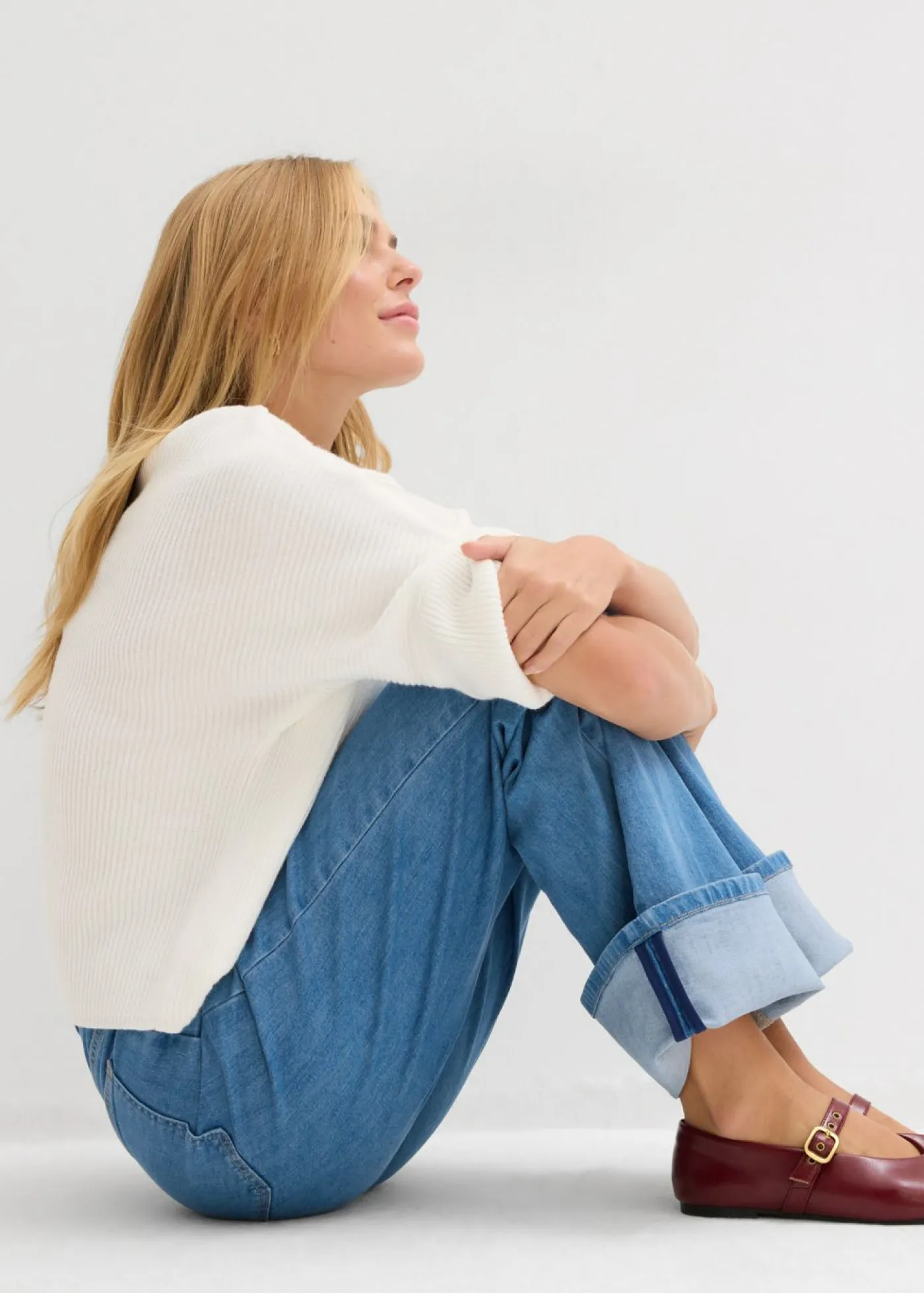 Mujer bonprix bonprix Vaqueros rectos con corte holgado, talle medio y largo completo