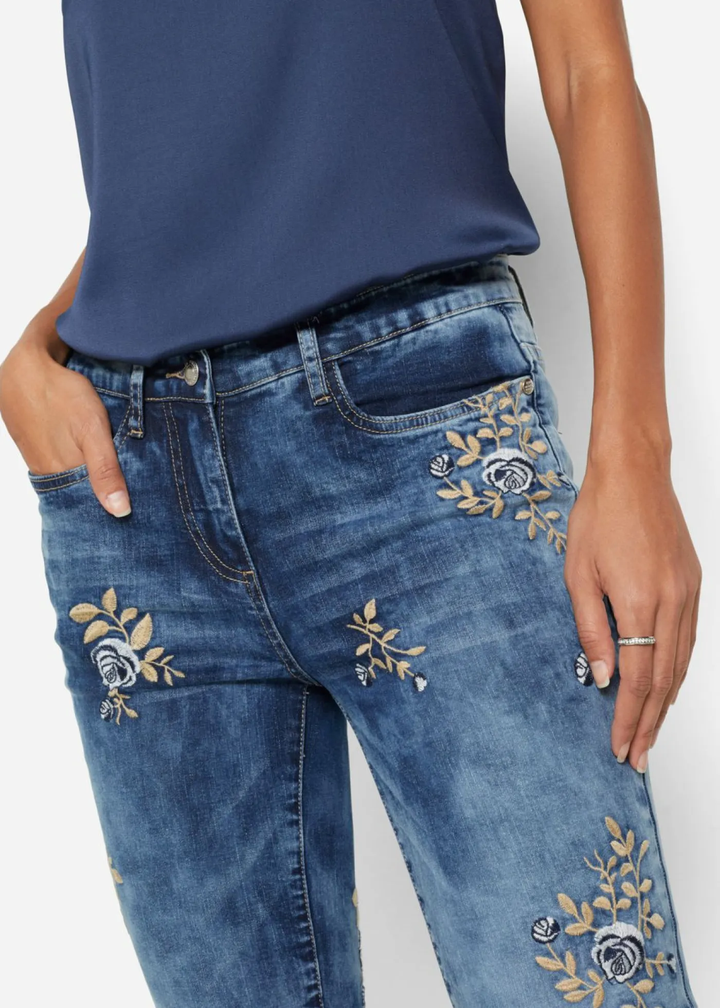 Mujer bonprix bonprix Vaqueros slim fit, con bordado de flores