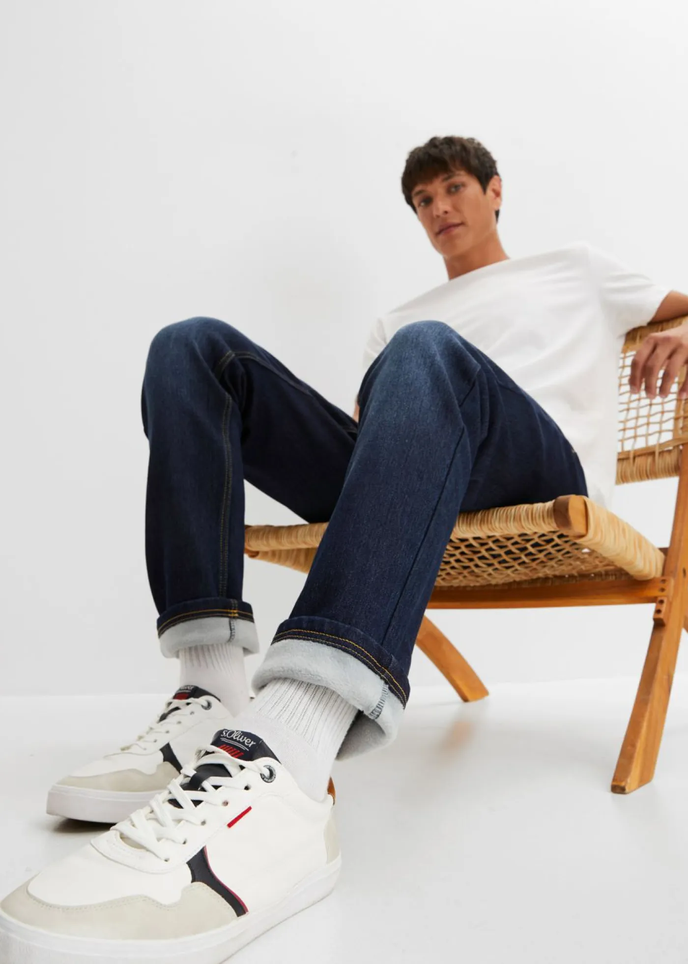 Hombre bonprix bonprix Vaqueros térmicos elásticos con corte regular, interior cálido y diseño recto