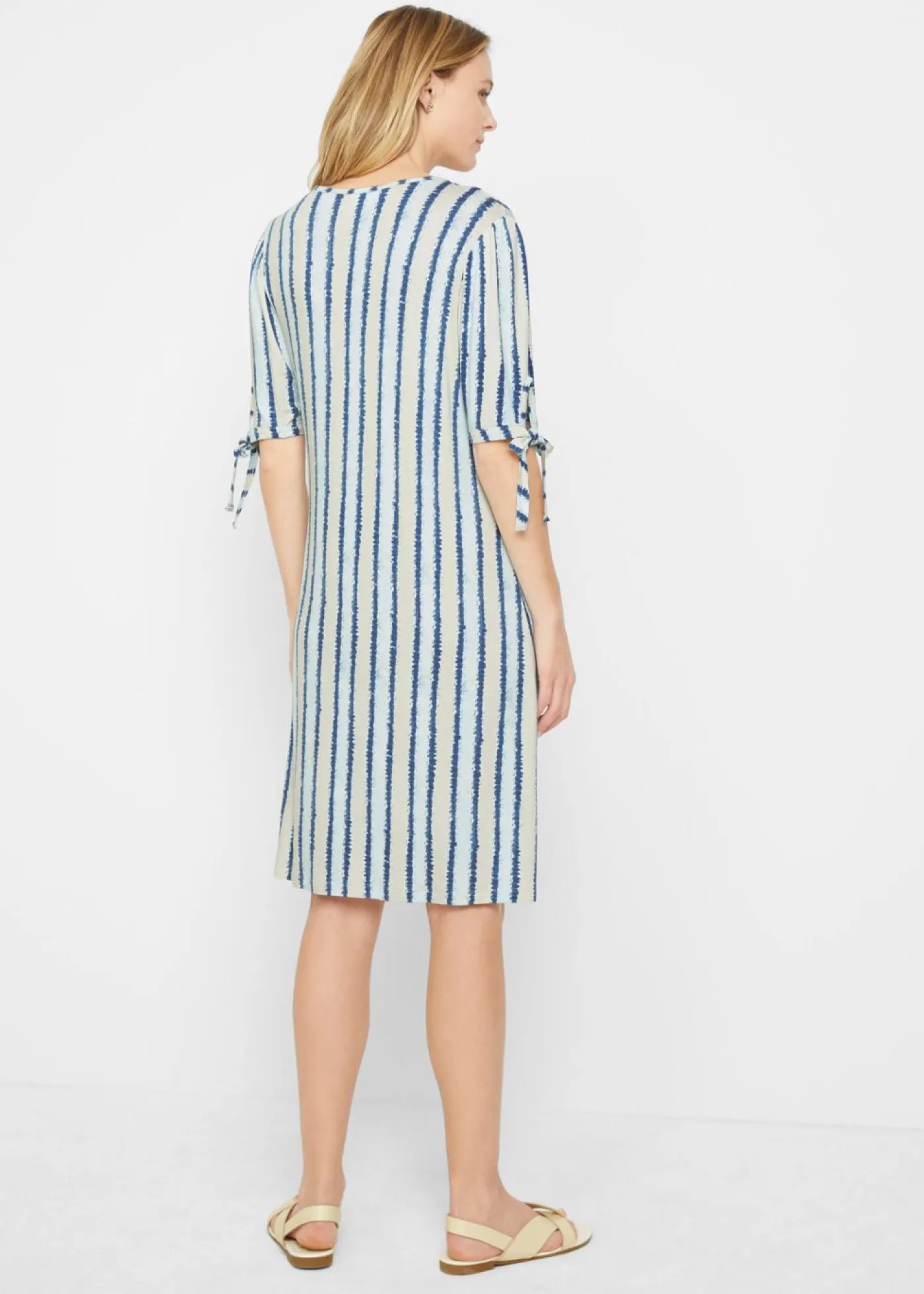 bonprix John Baner JEANSWEAR Vestidos>Vestido Azul-blanco estampado