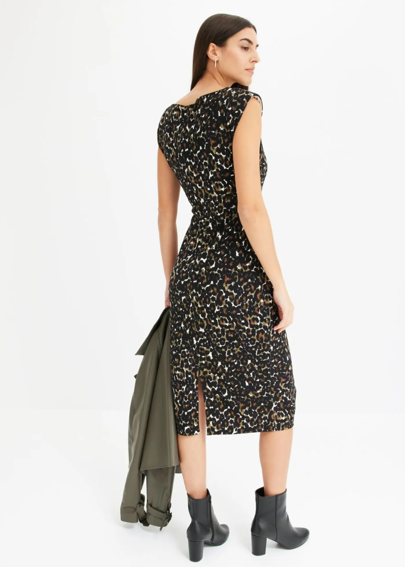 bonprix bonprix Vestidos>Vestido estampado leo negro/verde oliva oscuro