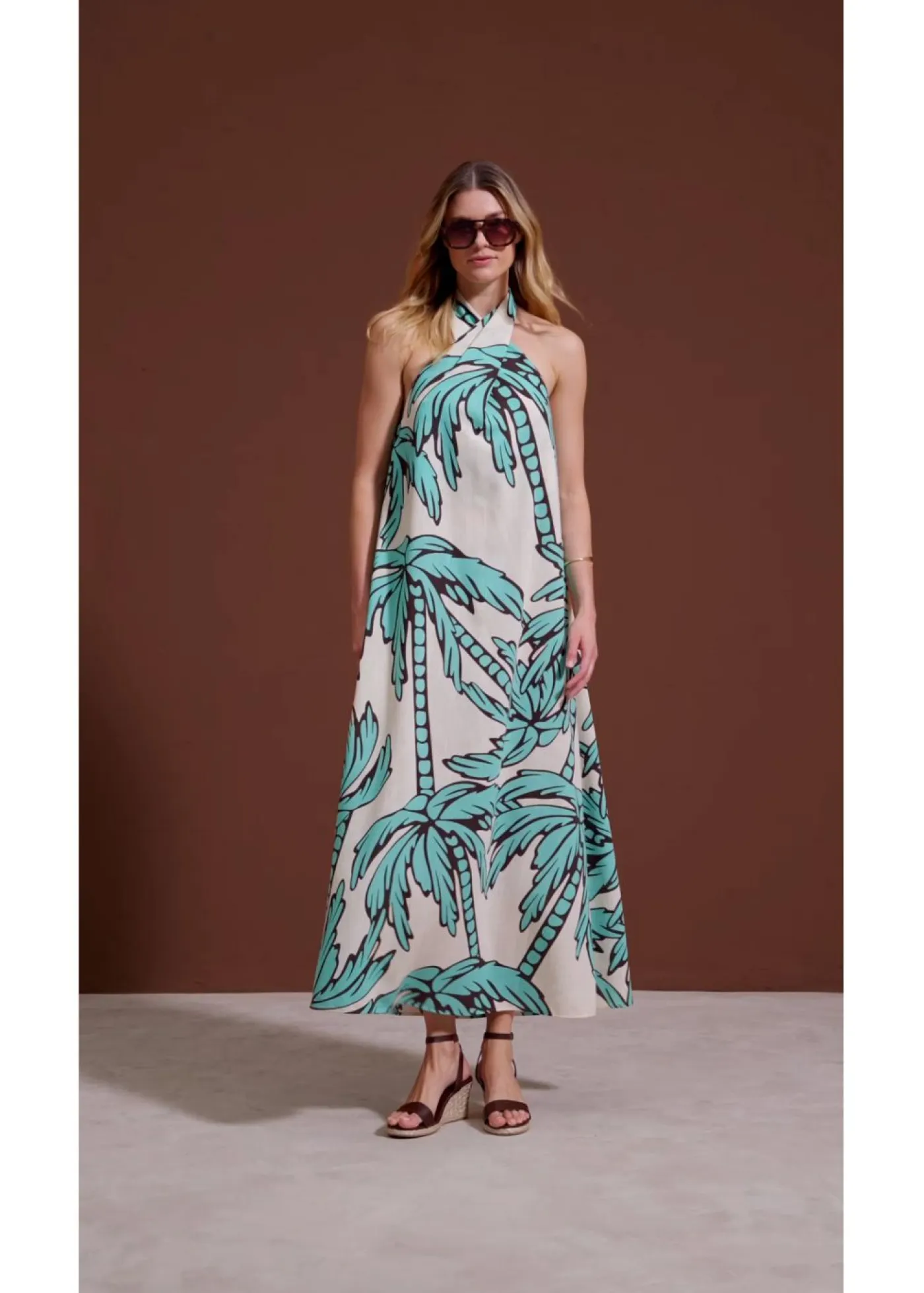 Mujer bonprix bonprix Vestido anudado al cuello con corte en A