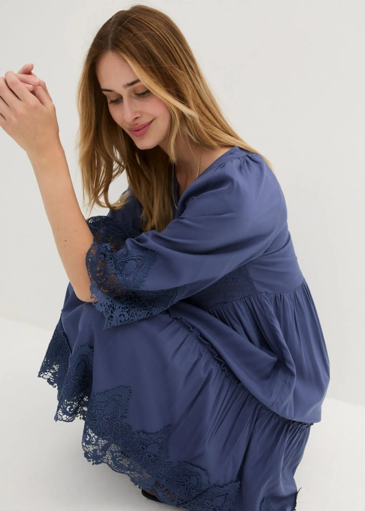 bonprix bonprix Vestidos>Vestido camisero con encaje índigo