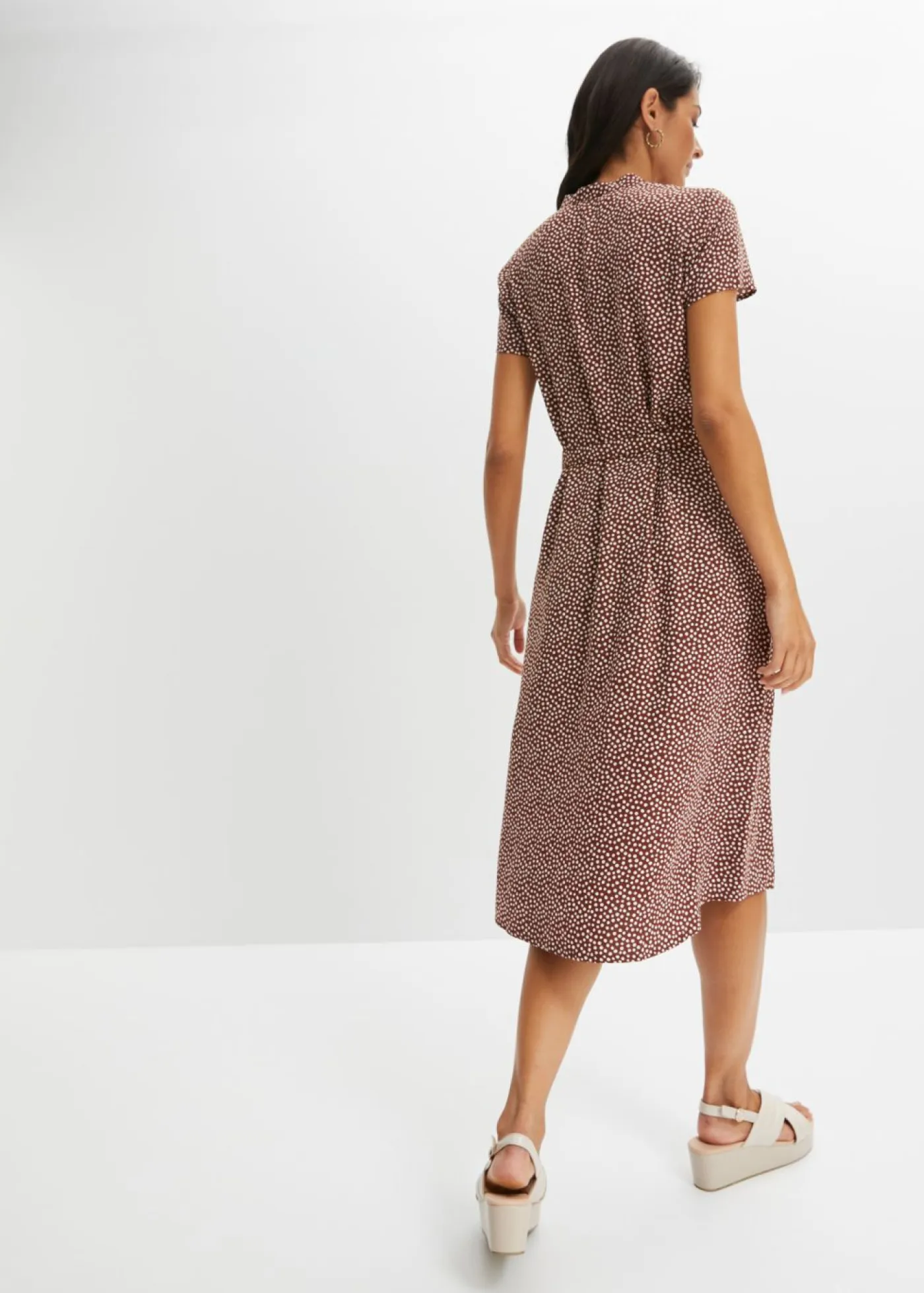 bonprix bonprix Vestidos>Vestido camisero con lunares marrón ahumado/blanco topos