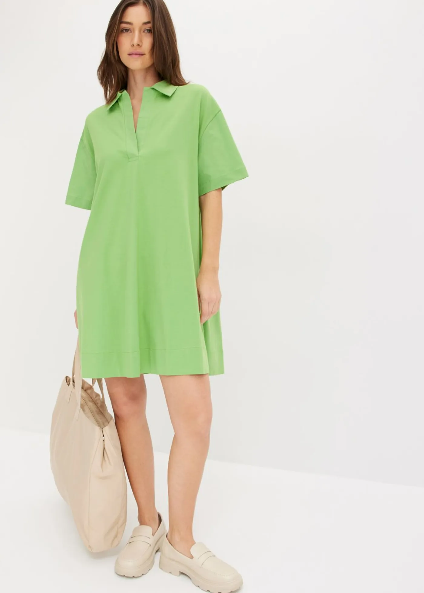 bonprix bonprix Esenciales|Vestidos>Vestido camisero confeccionado con mezcla de algodón orgánico elástico Verde trébol