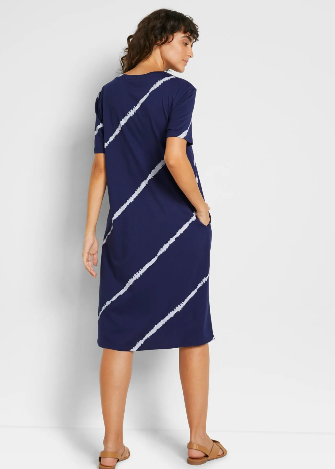 bonprix bonprix Vestidos>Vestido camisero de algodón orgánico hasta la rodilla con bolsillos y línea en A azul medianoche./blanco estampado