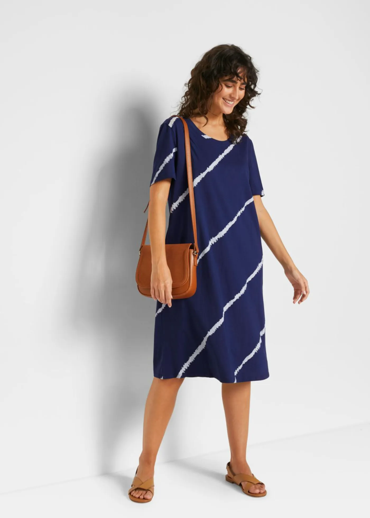 bonprix bonprix Vestidos>Vestido camisero de algodón orgánico hasta la rodilla con bolsillos y línea en A azul medianoche./blanco estampado