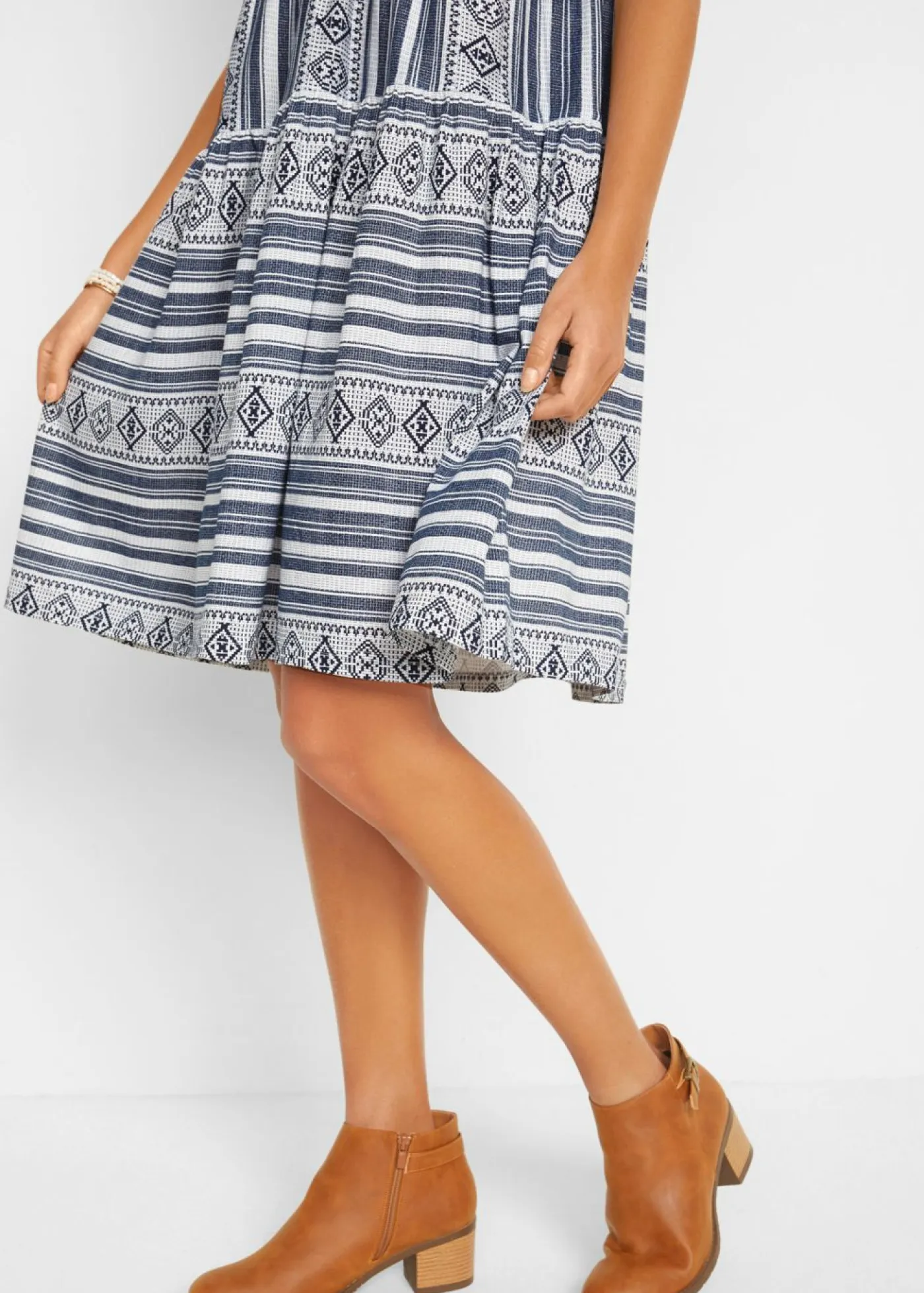 bonprix bonprix Vestidos>Vestido camisero de mezcla de viscosa fluida blanco-azul marino