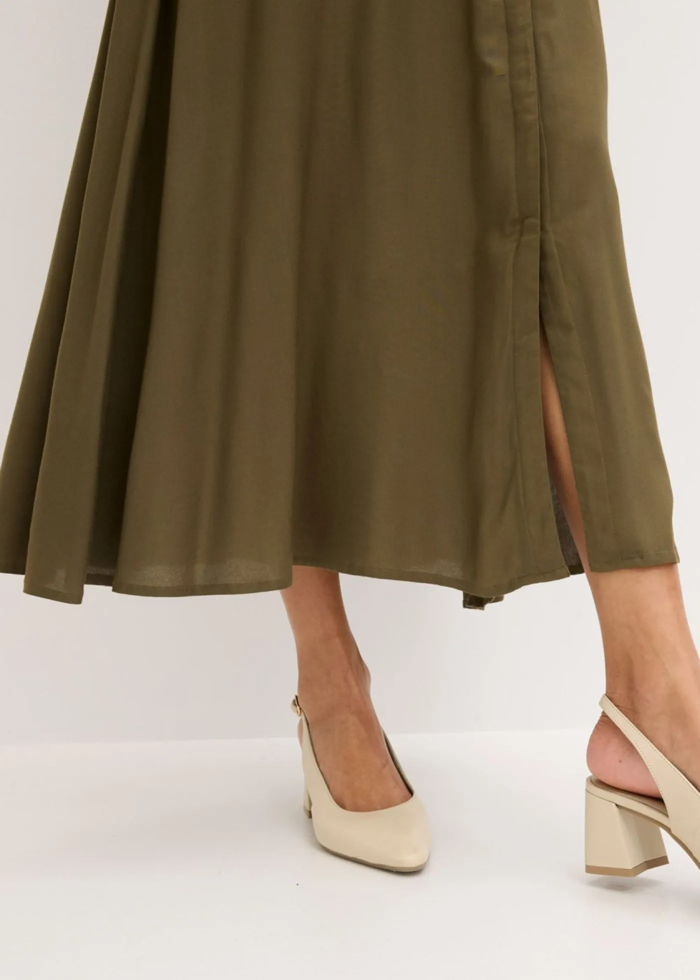 bonprix bonprix Vestidos|Novedades>Vestido camisero de viscosa fluida Verde oliva oscuro