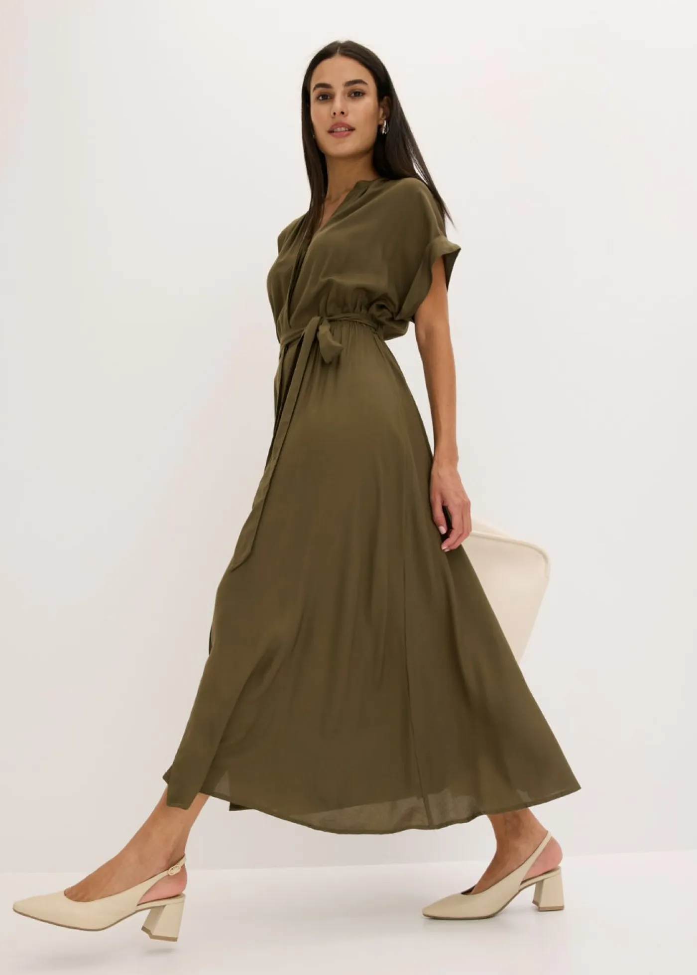 bonprix bonprix Vestidos|Novedades>Vestido camisero de viscosa fluida Verde oliva oscuro
