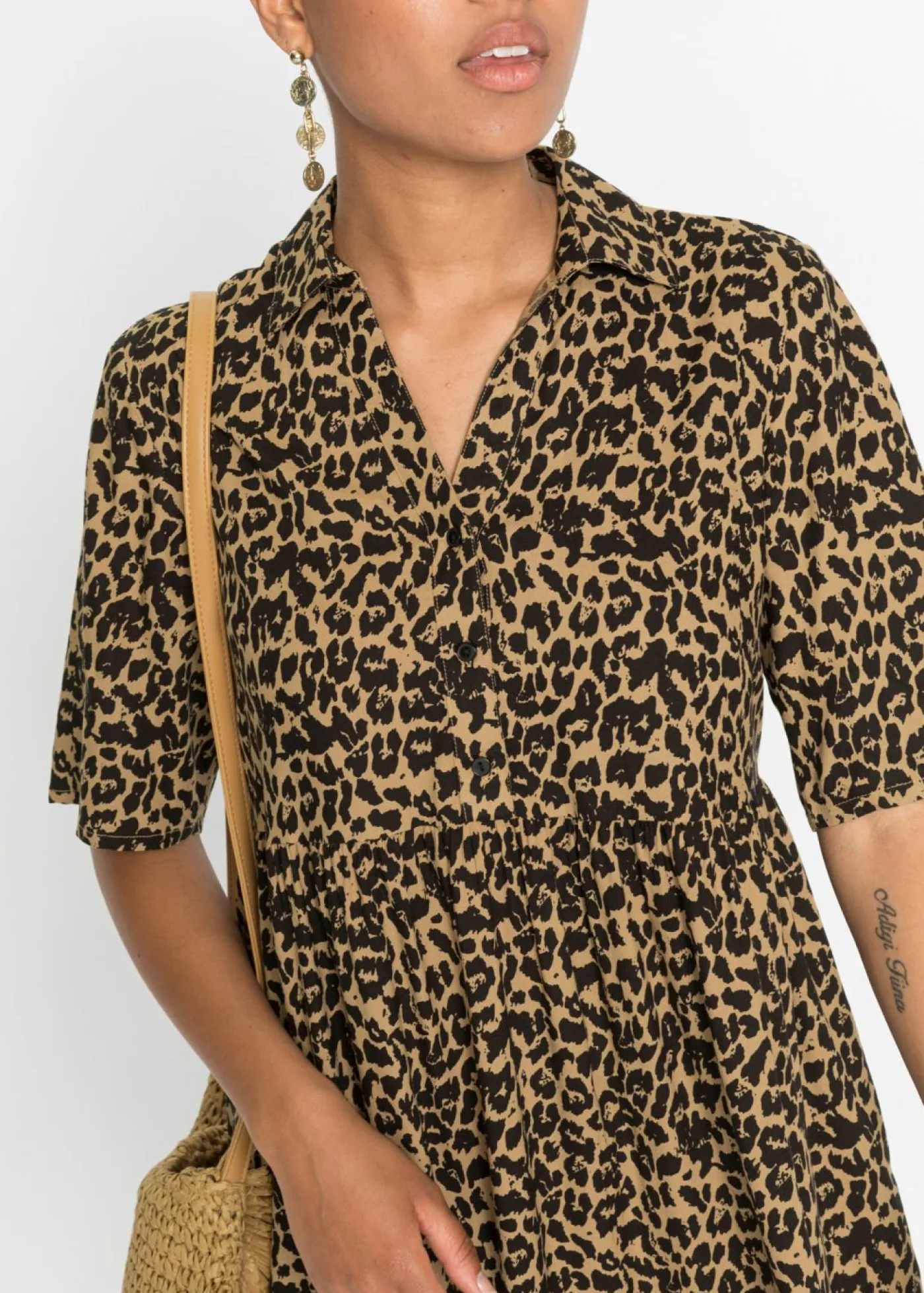 bonprix bonprix Vestidos>Vestido camisero de viscosa fluida Marrón con estampado de leopardo