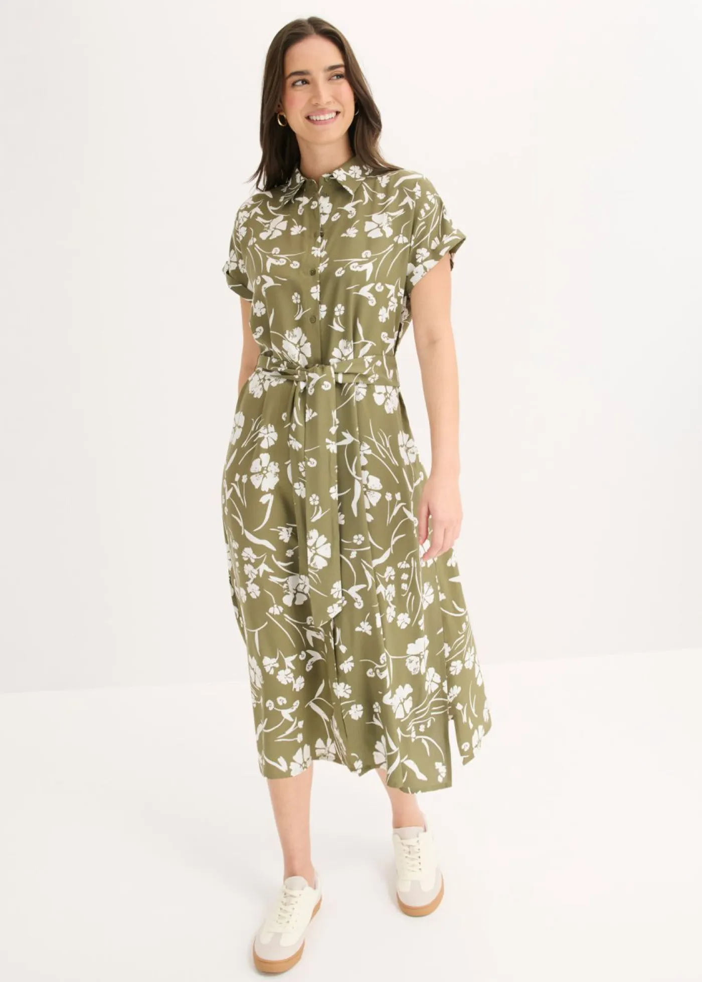 bonprix bonprix Vestidos|Novedades>Vestido camisero de viscosa pura Verde oliva-blanco de flores