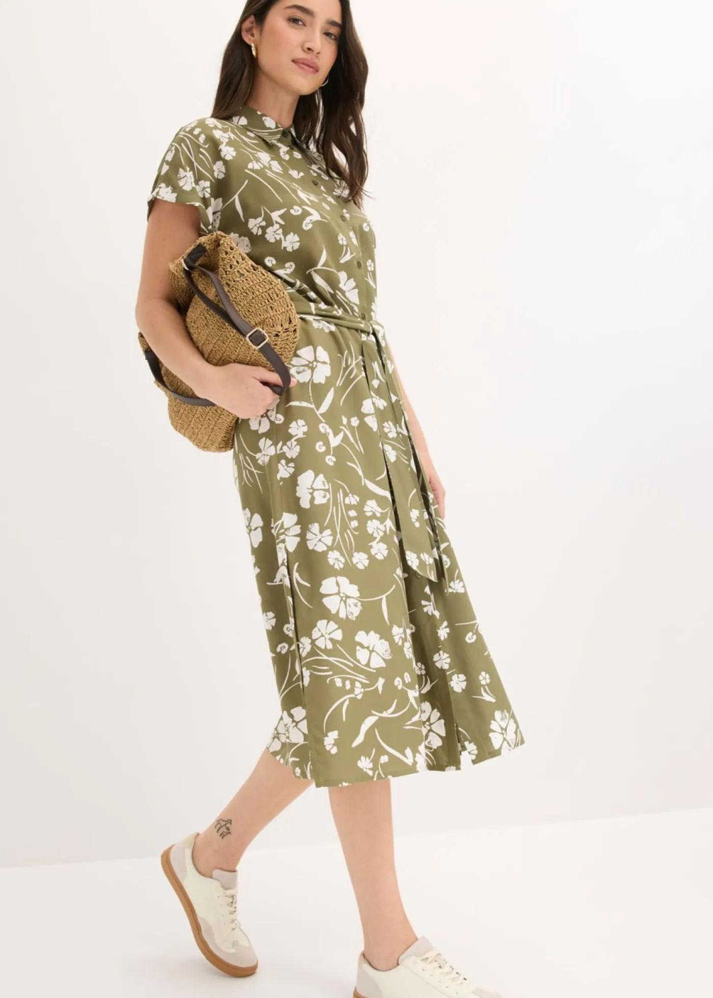 bonprix bonprix Vestidos|Novedades>Vestido camisero de viscosa pura Verde oliva-blanco de flores