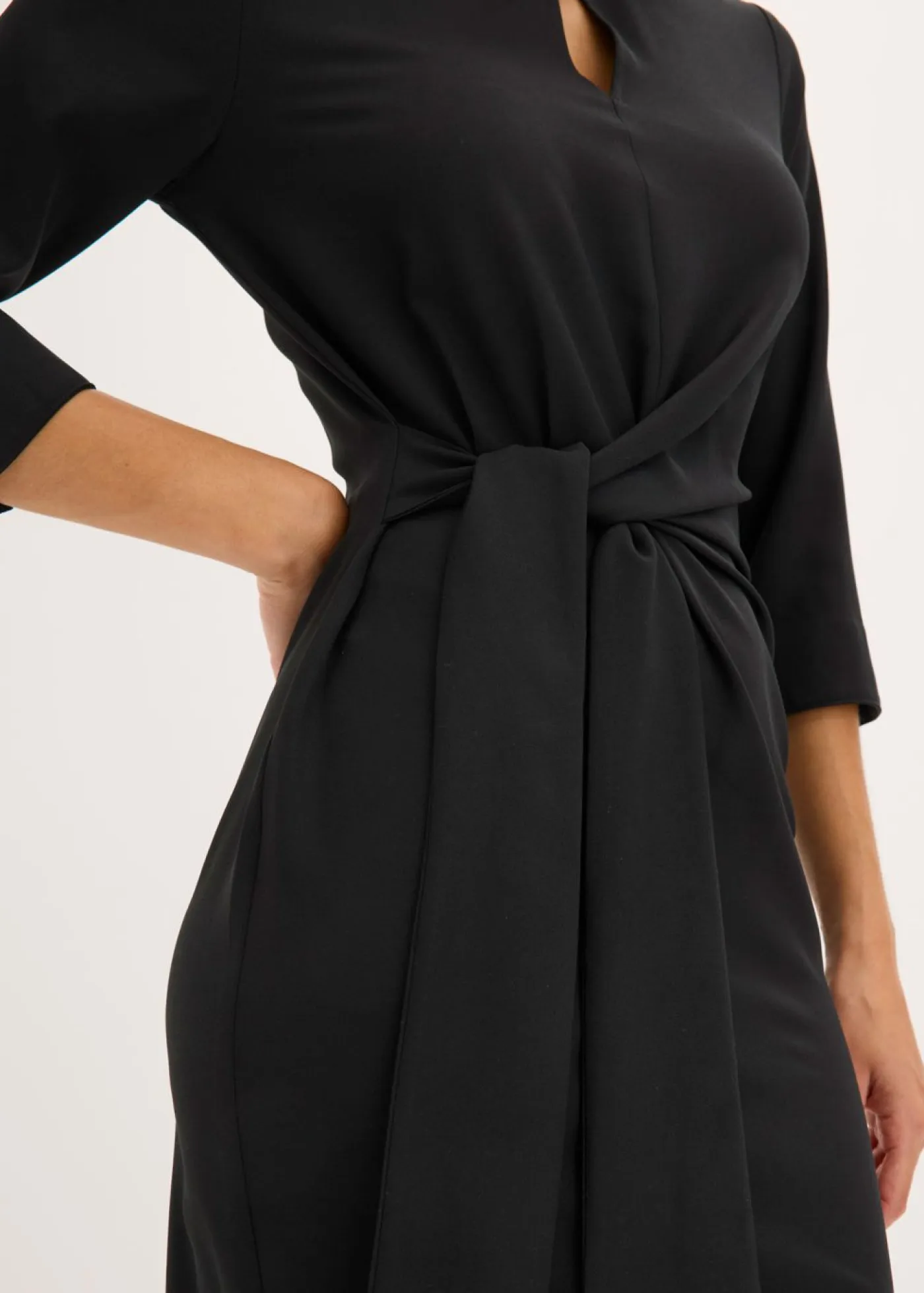 bonprix bonprix Vestidos>Vestido con detalle de cordón Negro