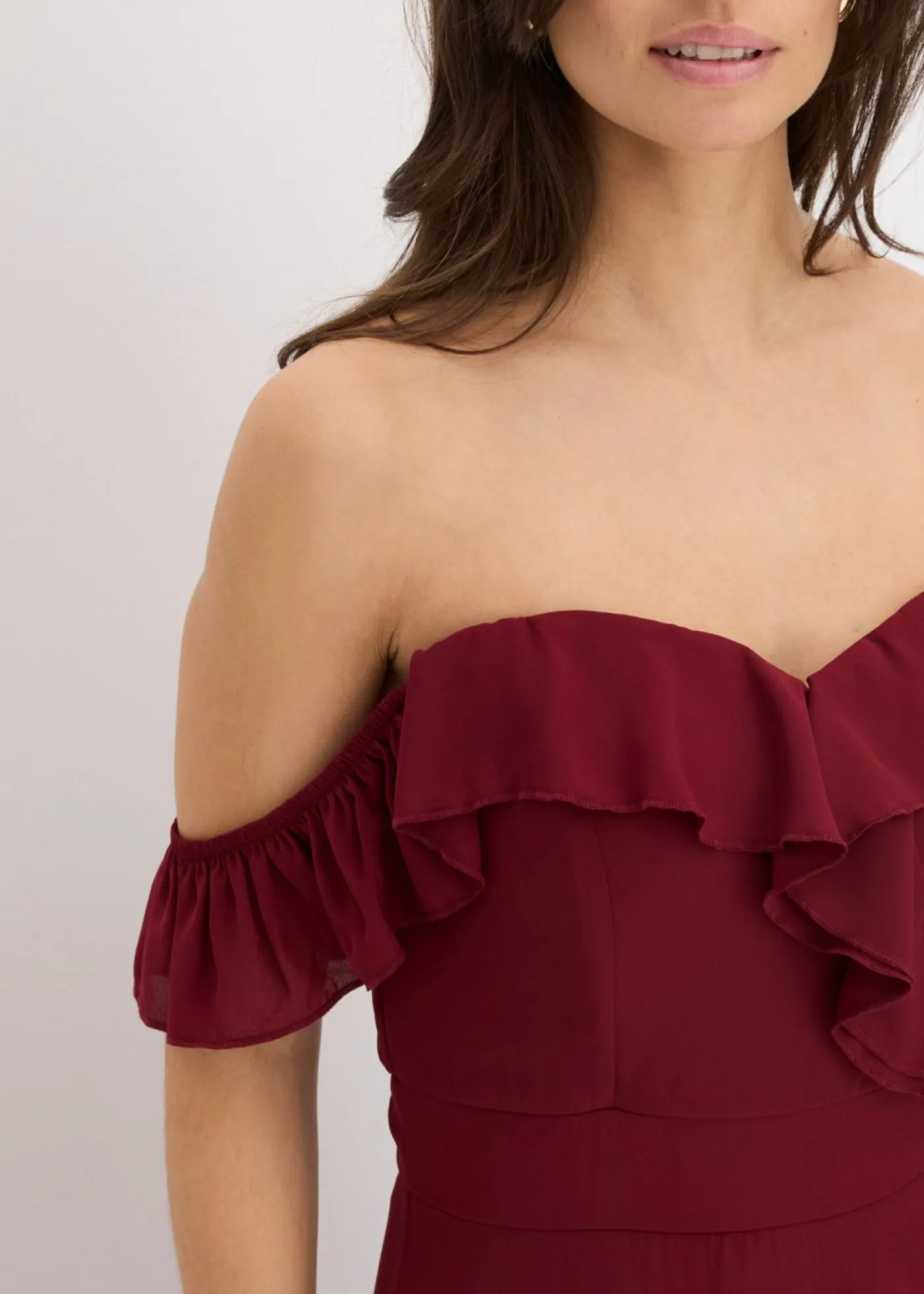 Mujer bonprix bonprix Vestido con volantes y escote bañera