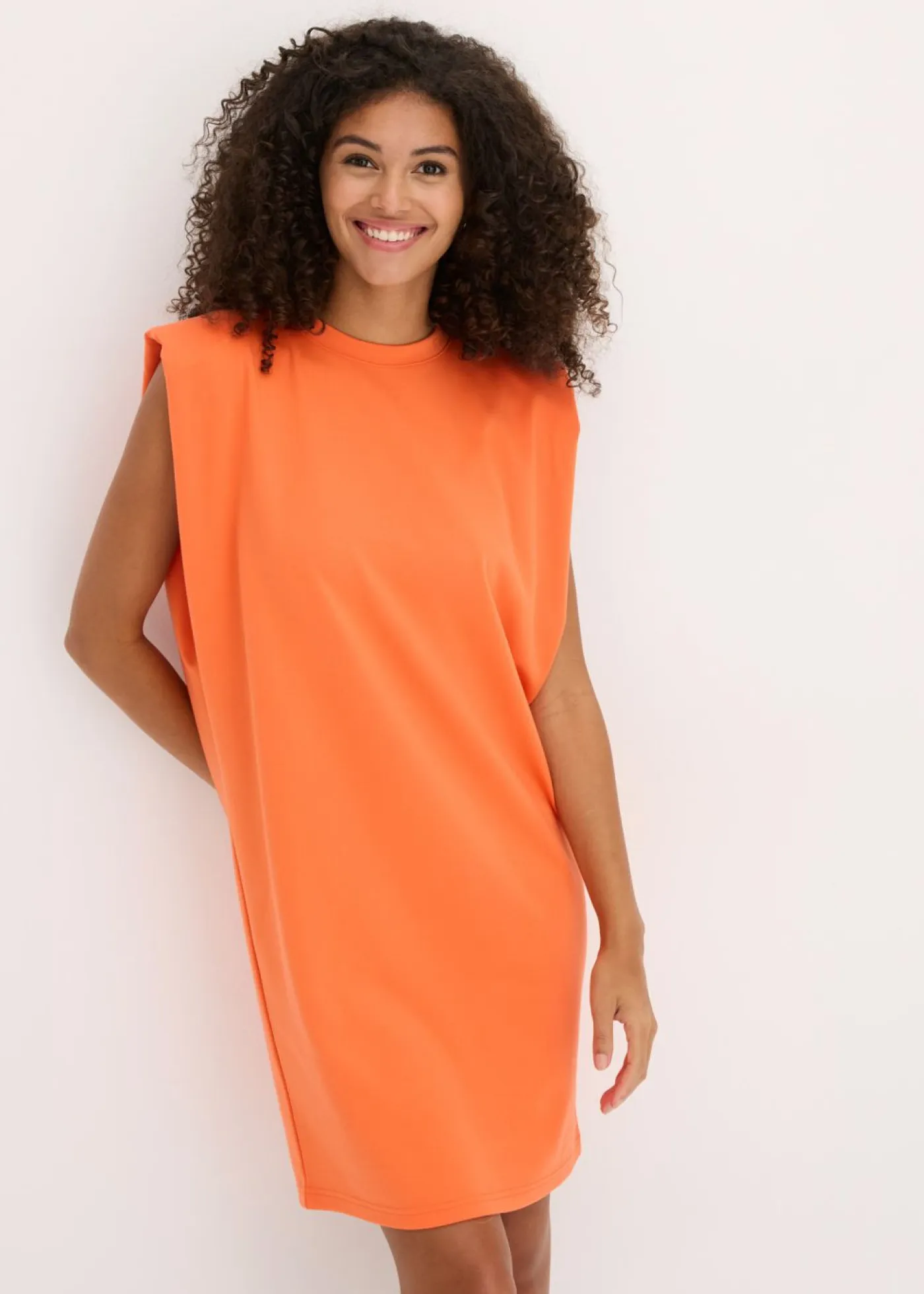 bonprix bonprix Vestidos>Vestido corto con detalle en los hombros mango