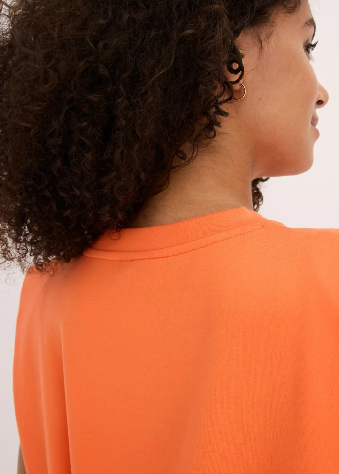 bonprix bonprix Vestidos>Vestido corto con detalle en los hombros mango