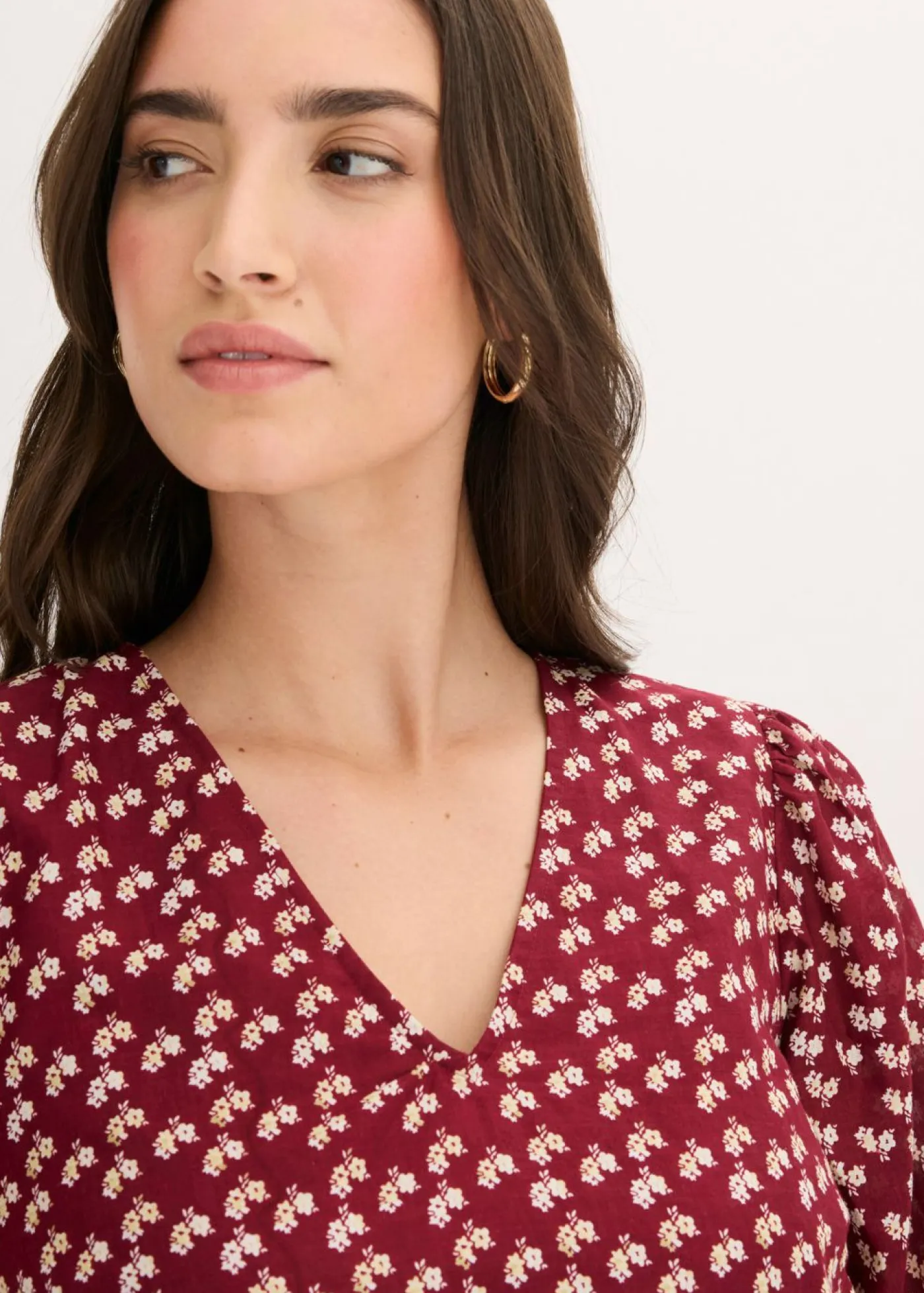 bonprix bonprix Vestidos|Novedades>Vestido corto con estructura arrugada Rojo rubí de flores