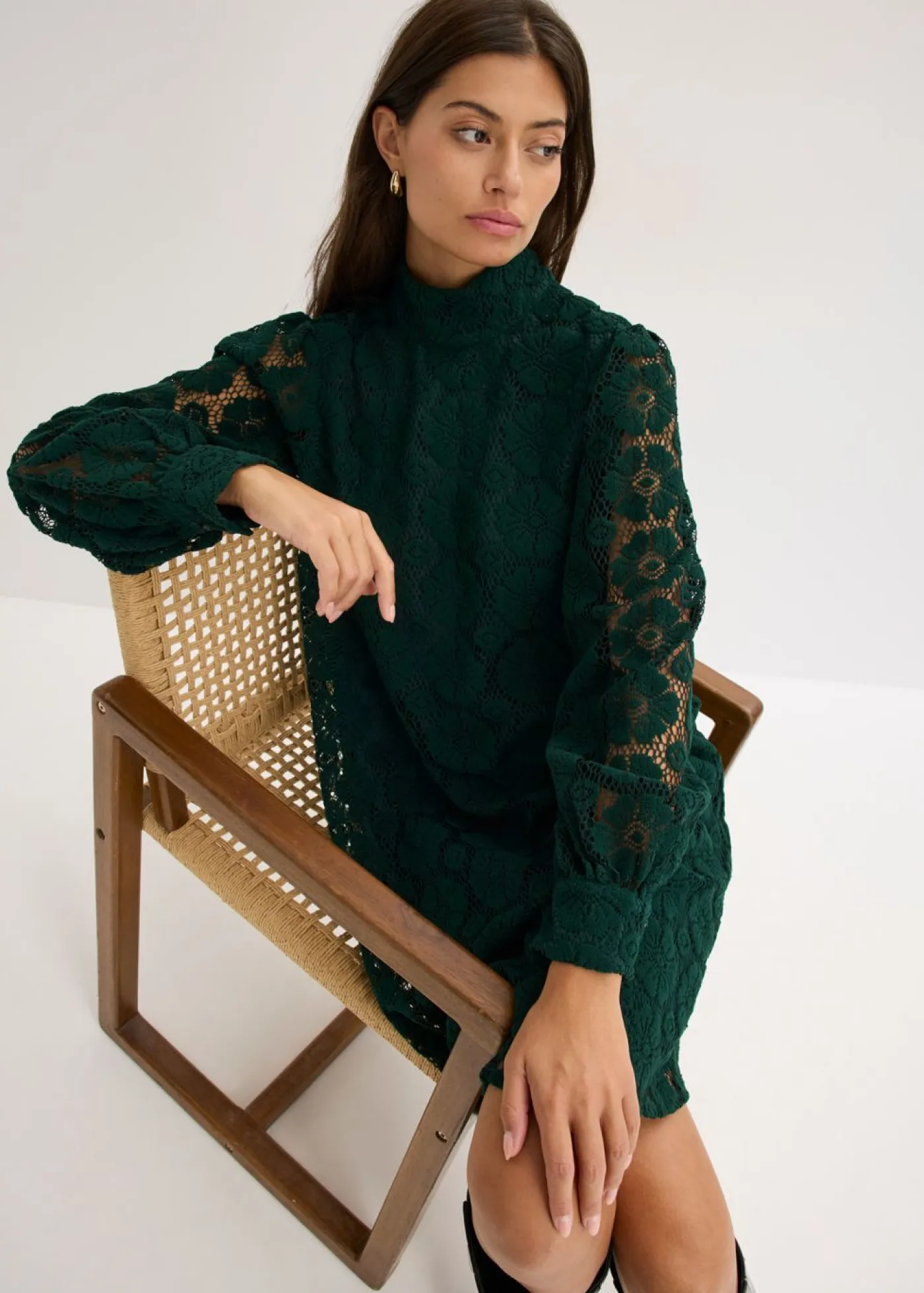 bonprix bonprix Vestidos>Vestido corto de encaje Verde oscuro