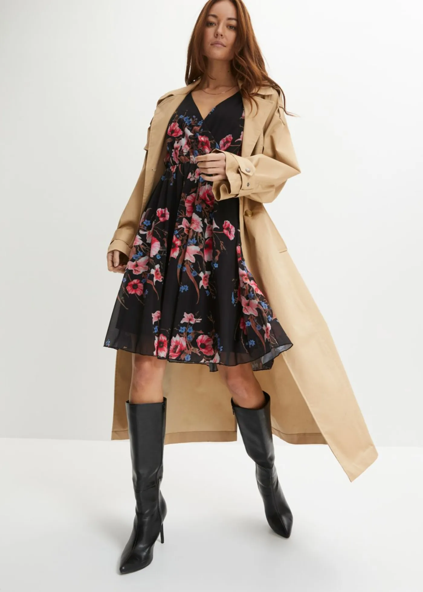 bonprix bonprix Vestidos>Vestido corto de malla Negro con flores