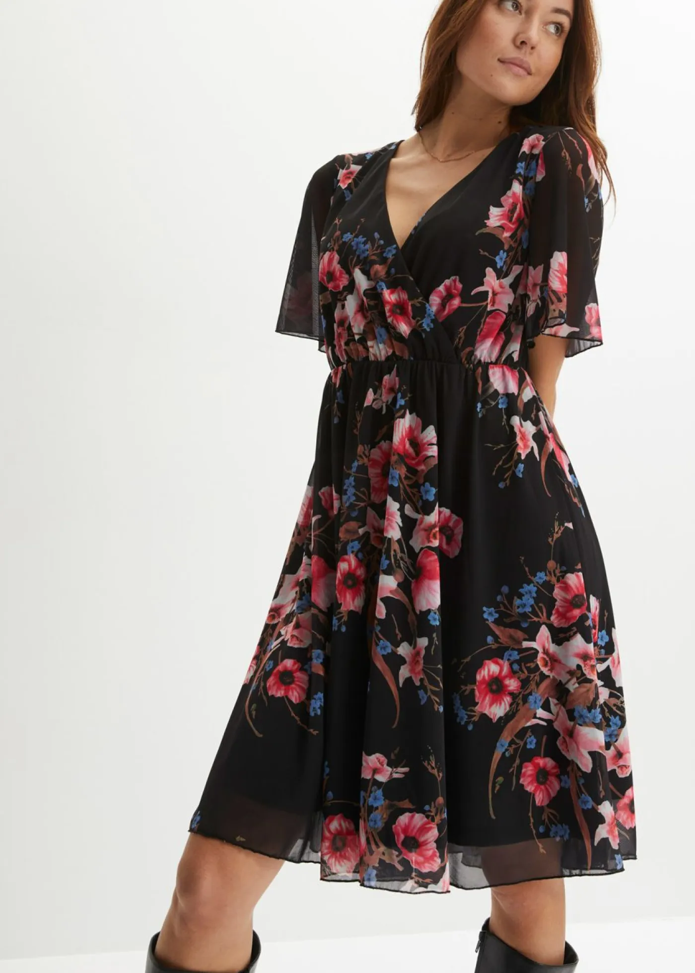 bonprix bonprix Vestidos>Vestido corto de malla Negro con flores