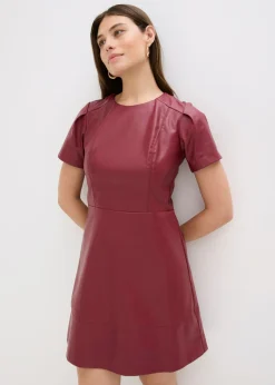 bonprix bonprix Vestidos>Vestido corto de piel sintética Burdeos