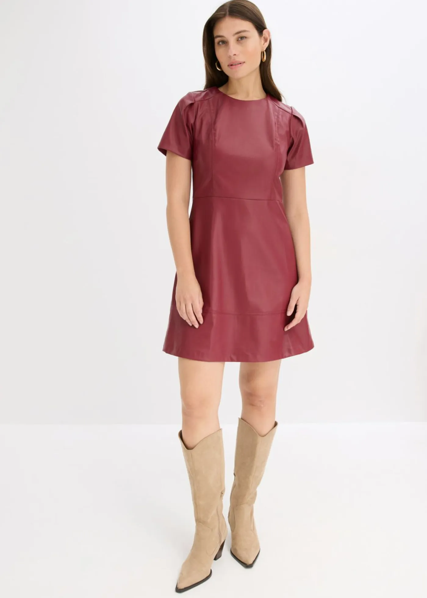 bonprix bonprix Vestidos>Vestido corto de piel sintética Burdeos