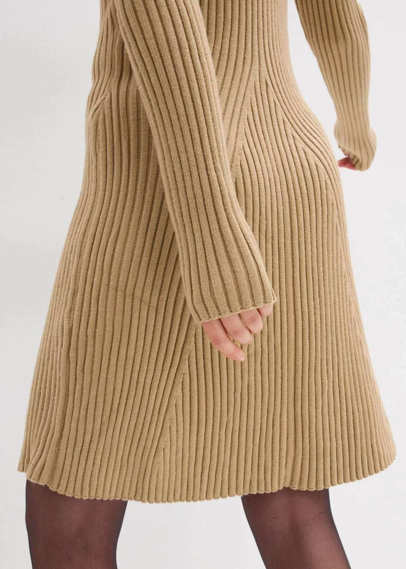 bonprix bonprix Vestidos|Ropa De Punto>Vestido corto de punto de suave mezcla de viscosa Caqui claro