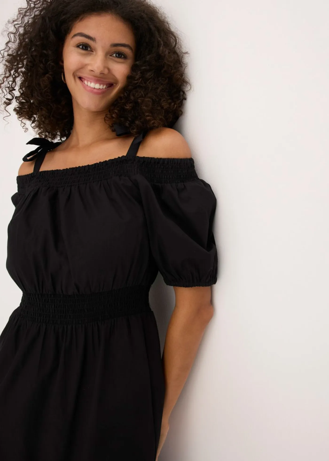 bonprix bonprix Vestidos>Vestido de algodón orgánico puro con hombros al descubierto Negro