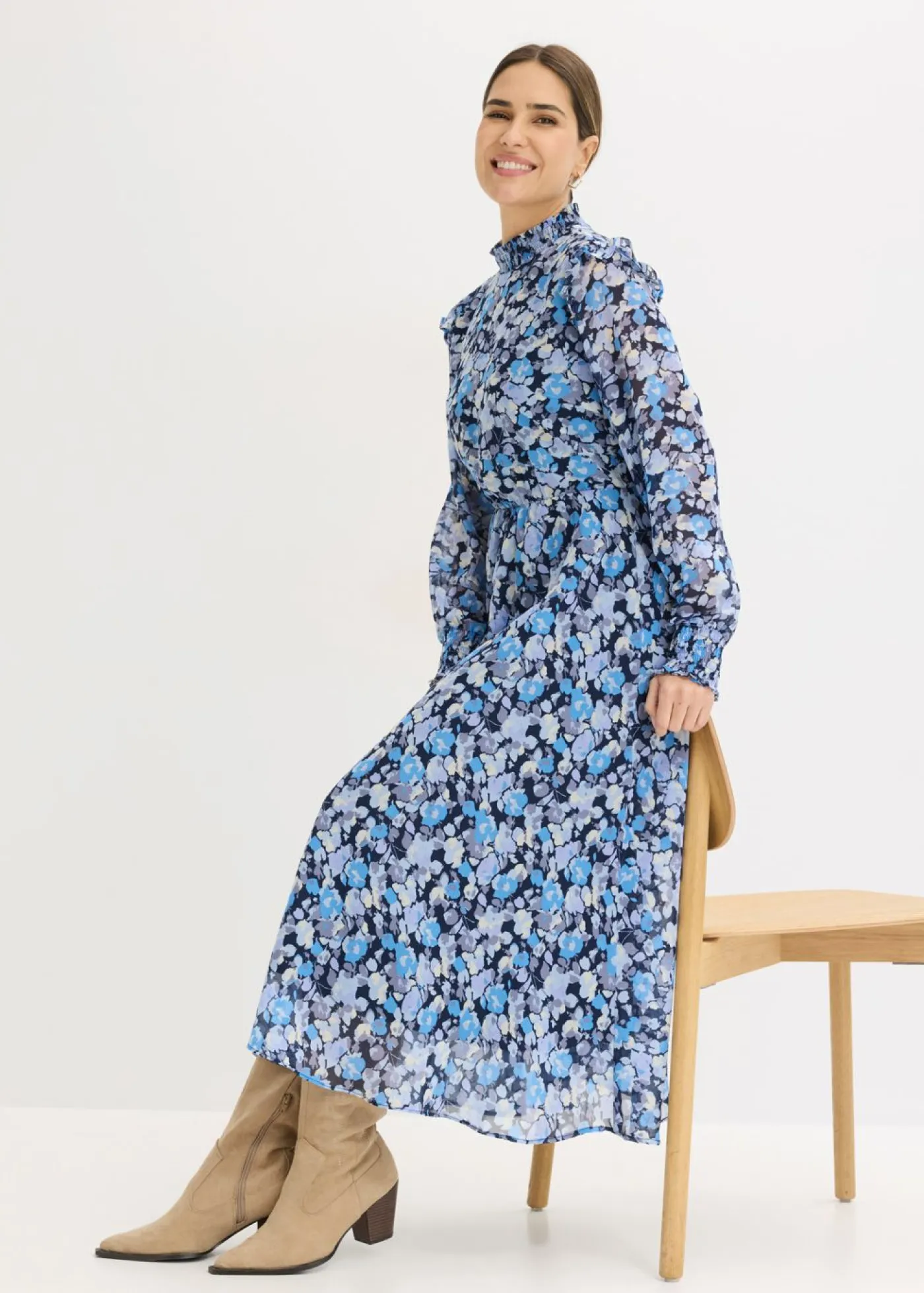 bonprix bonprix Tallas Pequeñas|Vestidos>Vestido de gasa con cuello alto Azul