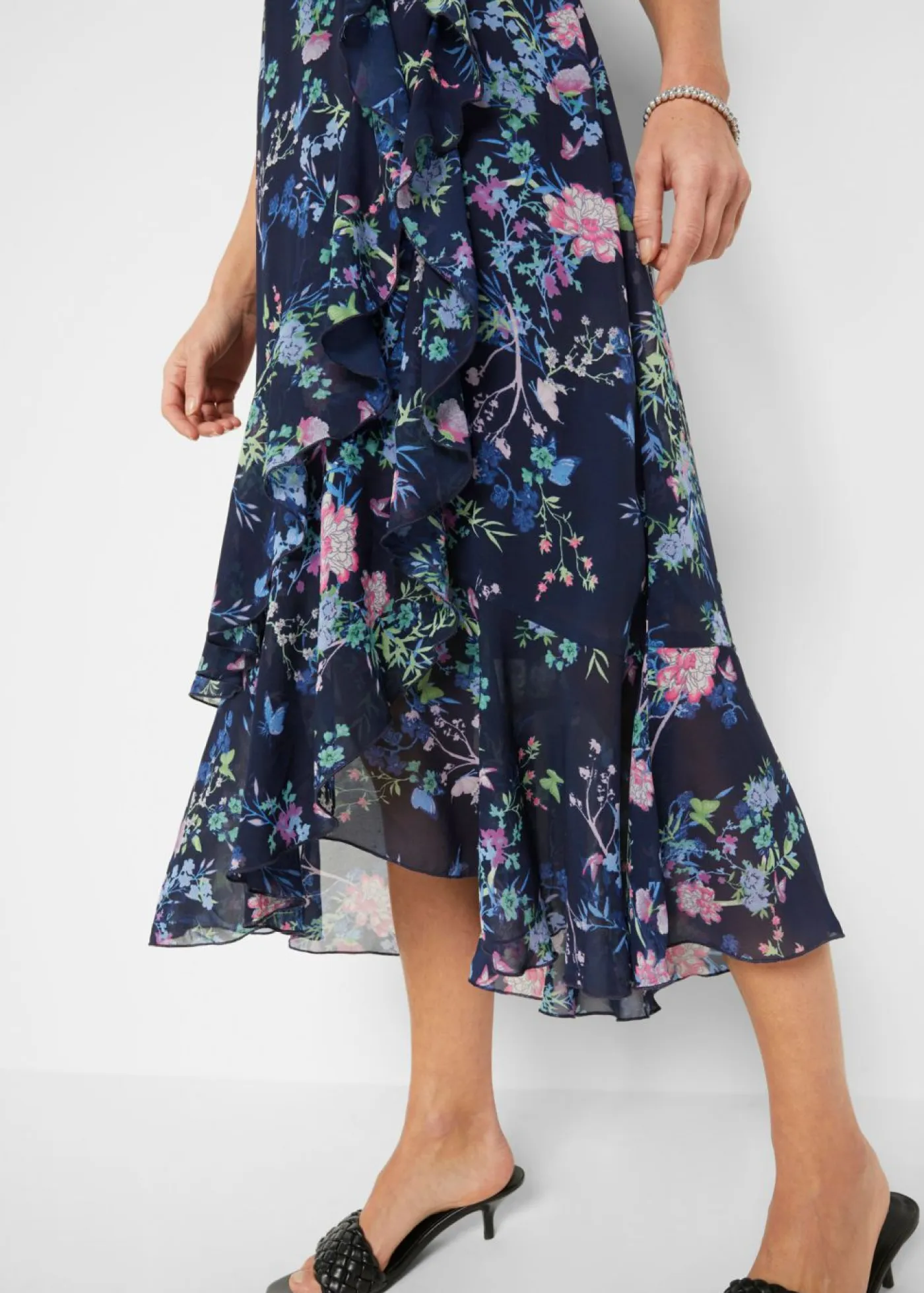 bonprix bonprix Vestidos>Vestido de gasa con mangas tipo murciélago azul marino con flores