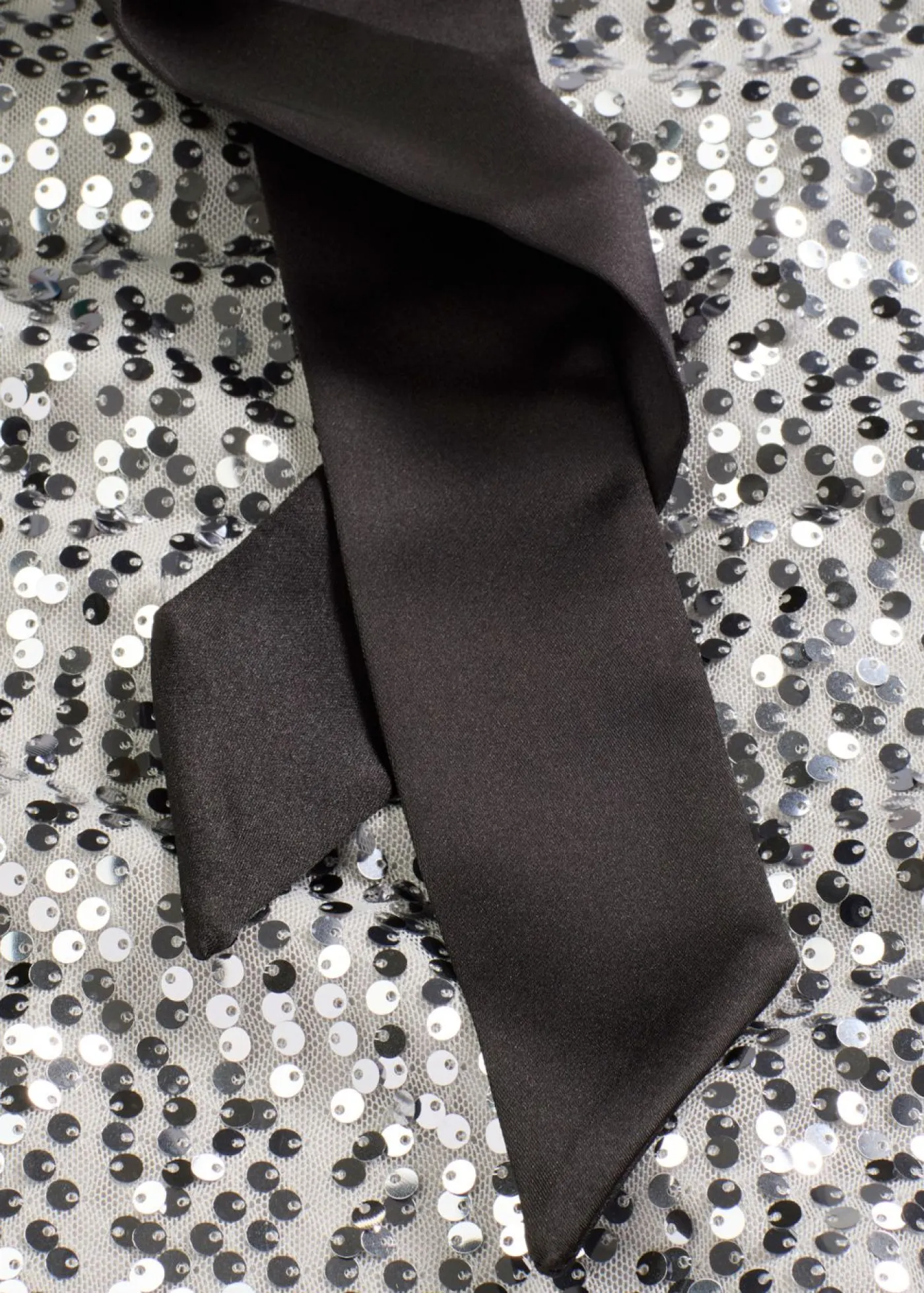 Mujer bonprix bonprix Vestido de lentejuelas con detalle de lazo