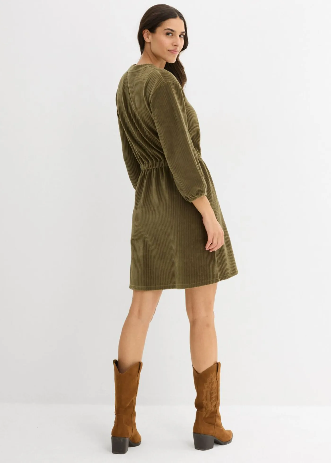 bonprix bonprix Vestidos>Vestido de pana Verde oliva oscuro