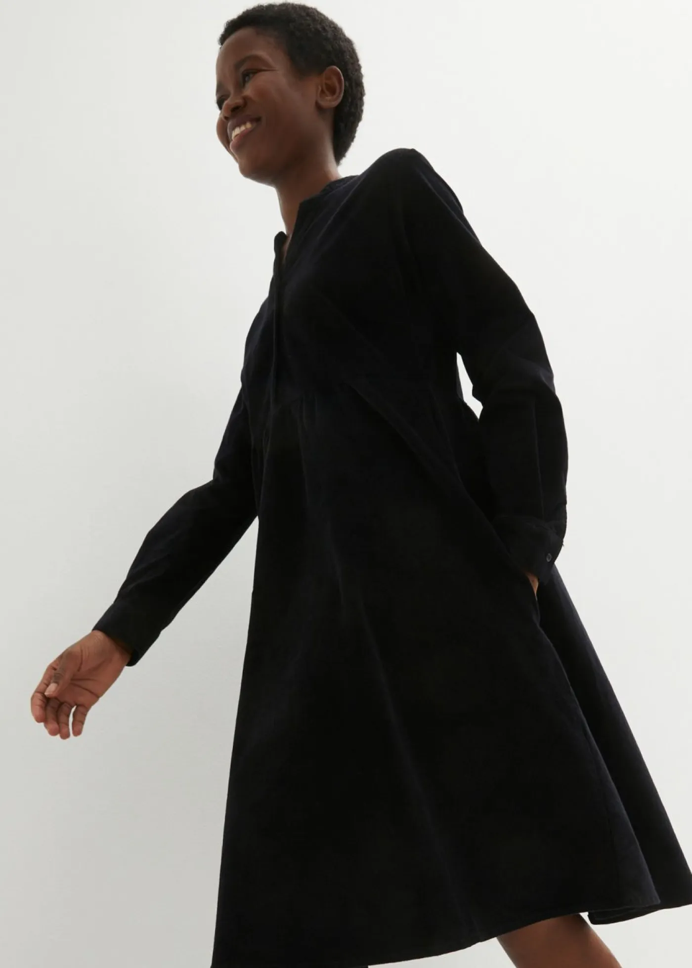 bonprix bonprix Vestidos>Vestido de pana de algodón Negro