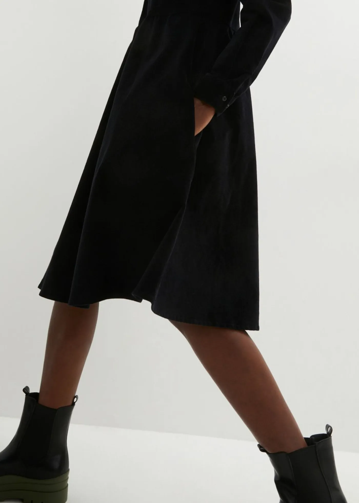 bonprix bonprix Vestidos>Vestido de pana de algodón Negro