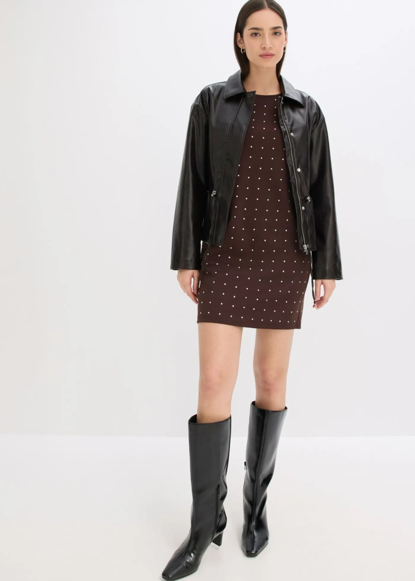 bonprix bonprix Vestidos>Vestido de punto con aplicaciones de piedras brillantes Marrón oscuro