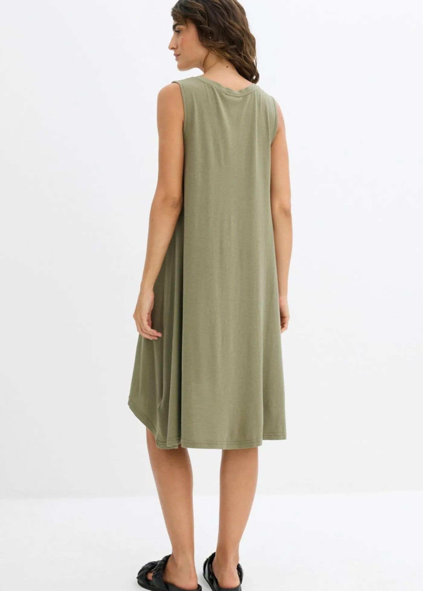 bonprix bonprix Vestidos>Vestido de punto con cordón Verde oliva