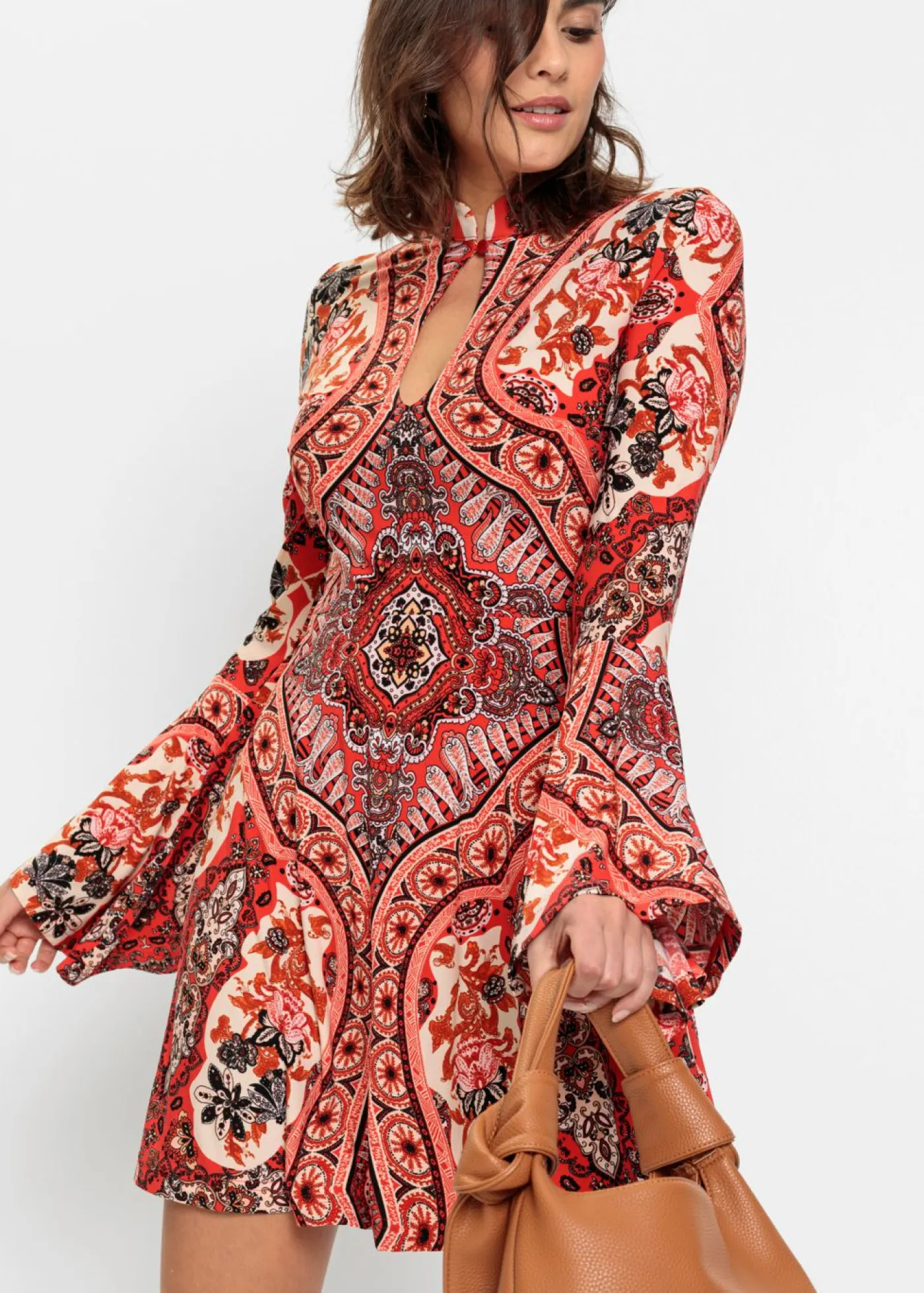 bonprix bonprix Vestidos>Vestido de punto con cuello alto y mangas con volantes Rojo-beige estampado