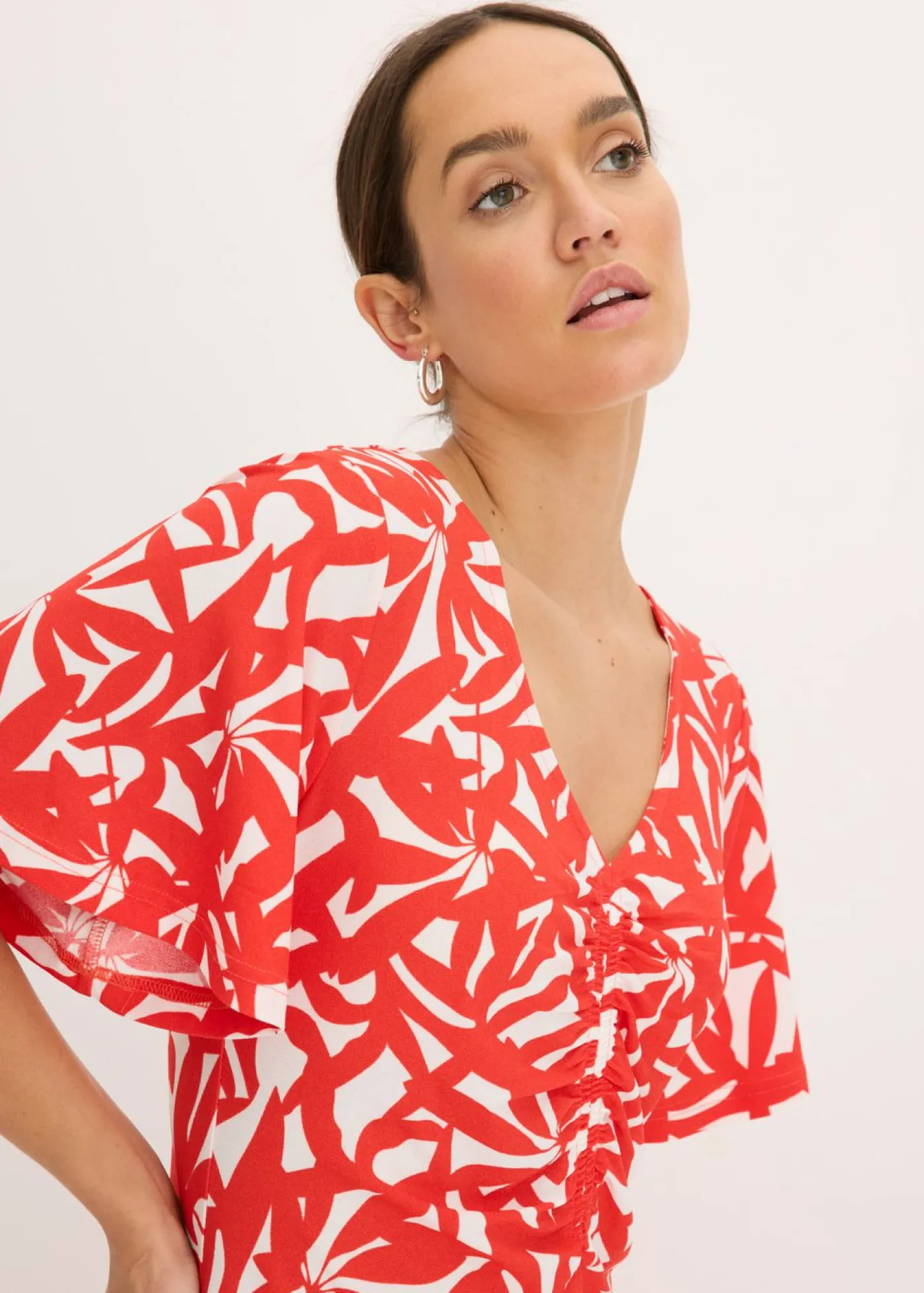 bonprix bonprix Vestidos>Vestido de punto con fruncido Fresa-blanco lana estampado