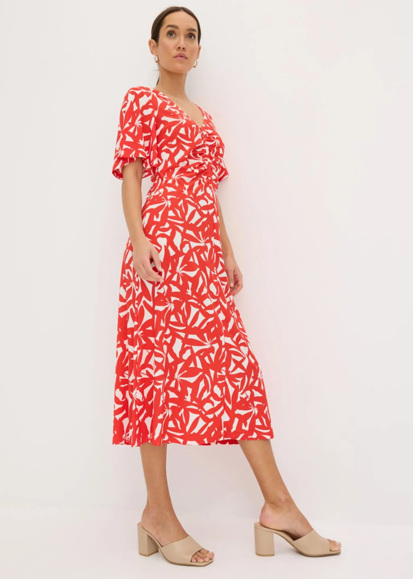 bonprix bonprix Vestidos>Vestido de punto con fruncido Fresa-blanco lana estampado