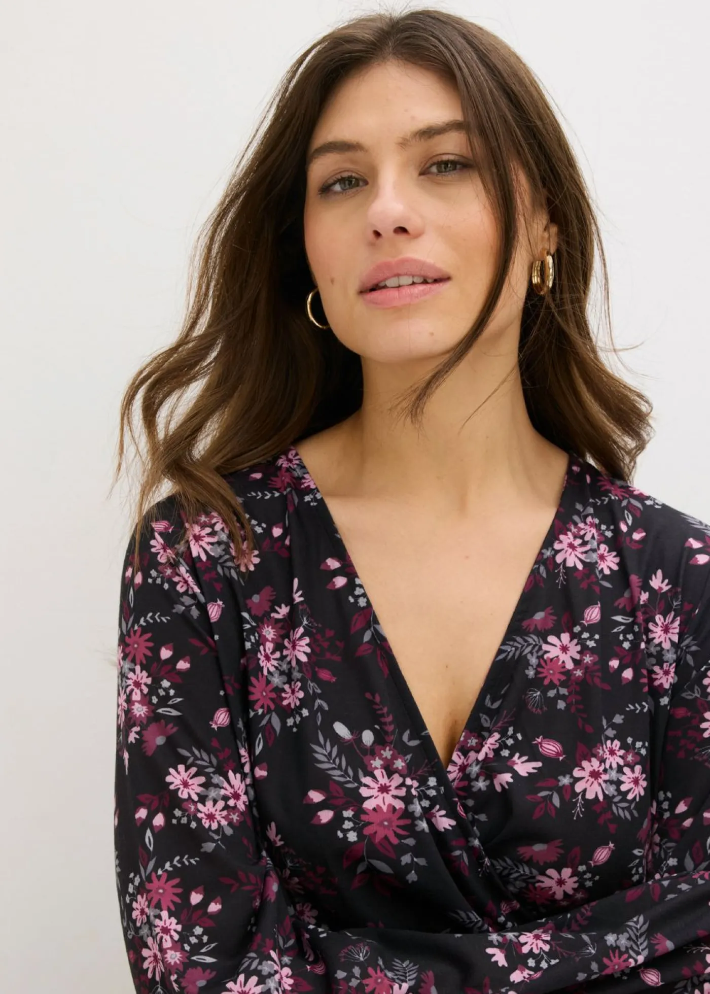 bonprix bonprix Vestidos|Novedades>Vestido de punto con mangas abullonadas Negro con flores