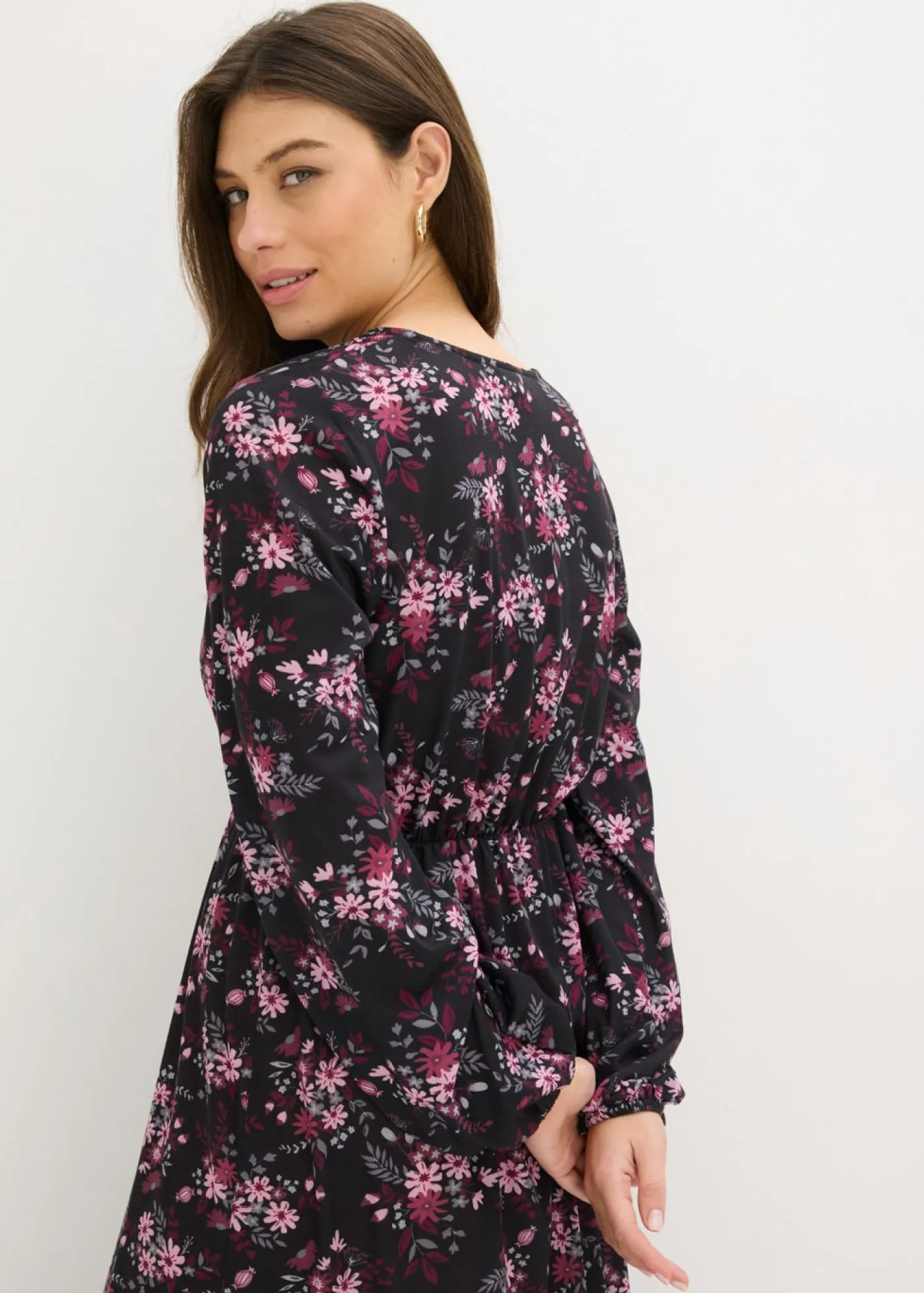 bonprix bonprix Vestidos|Novedades>Vestido de punto con mangas abullonadas Negro con flores