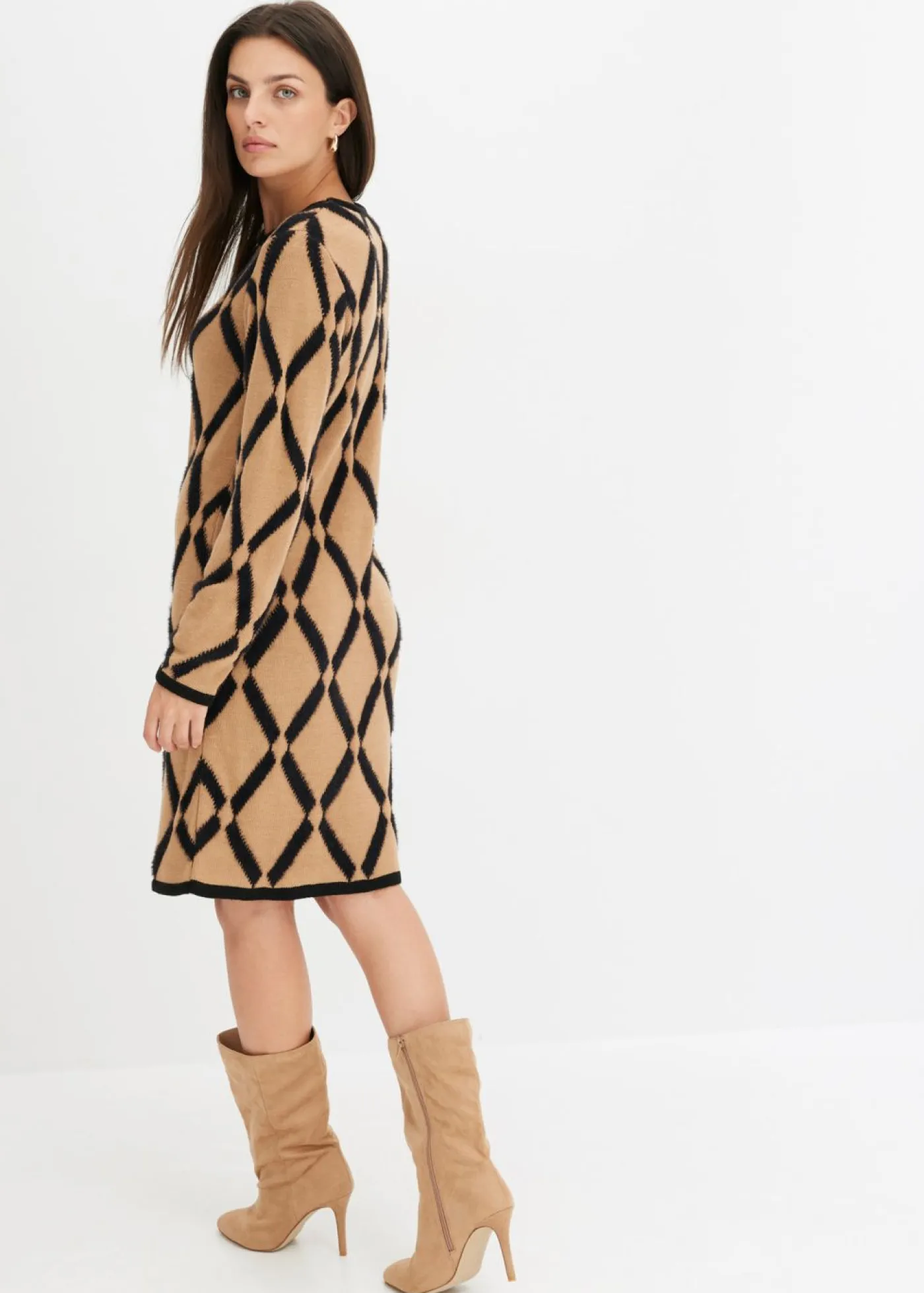 Mujer bonprix bonprix Vestido de punto de hilo metálico con estampado de rombos