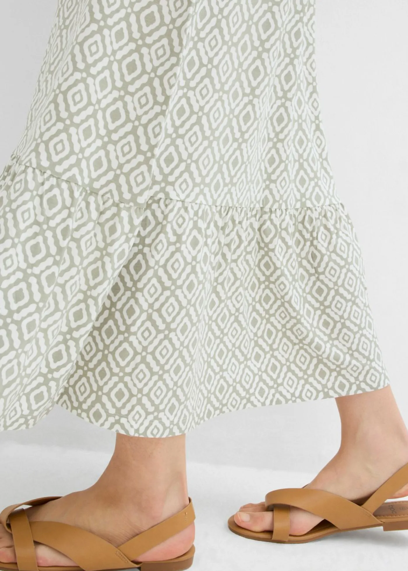 bonprix bonprix Vestidos>Vestido de punto de mezcla de viscosa verde alga-blanco lana