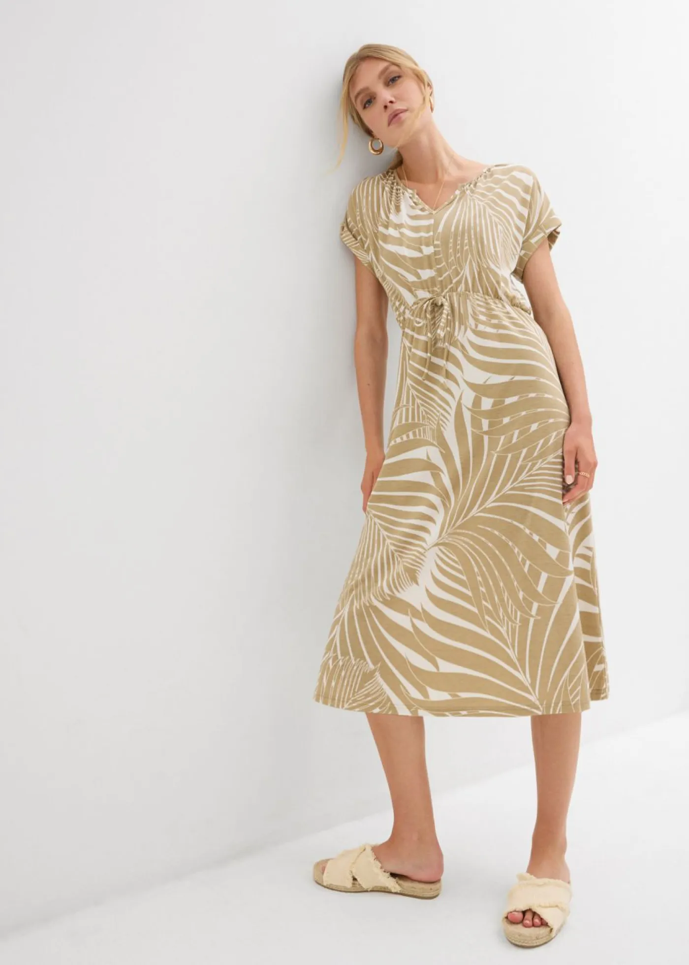 bonprix bonprix Vestidos>Vestido de punto de mezcla de viscosa fluida blanco lana-beige nuevo