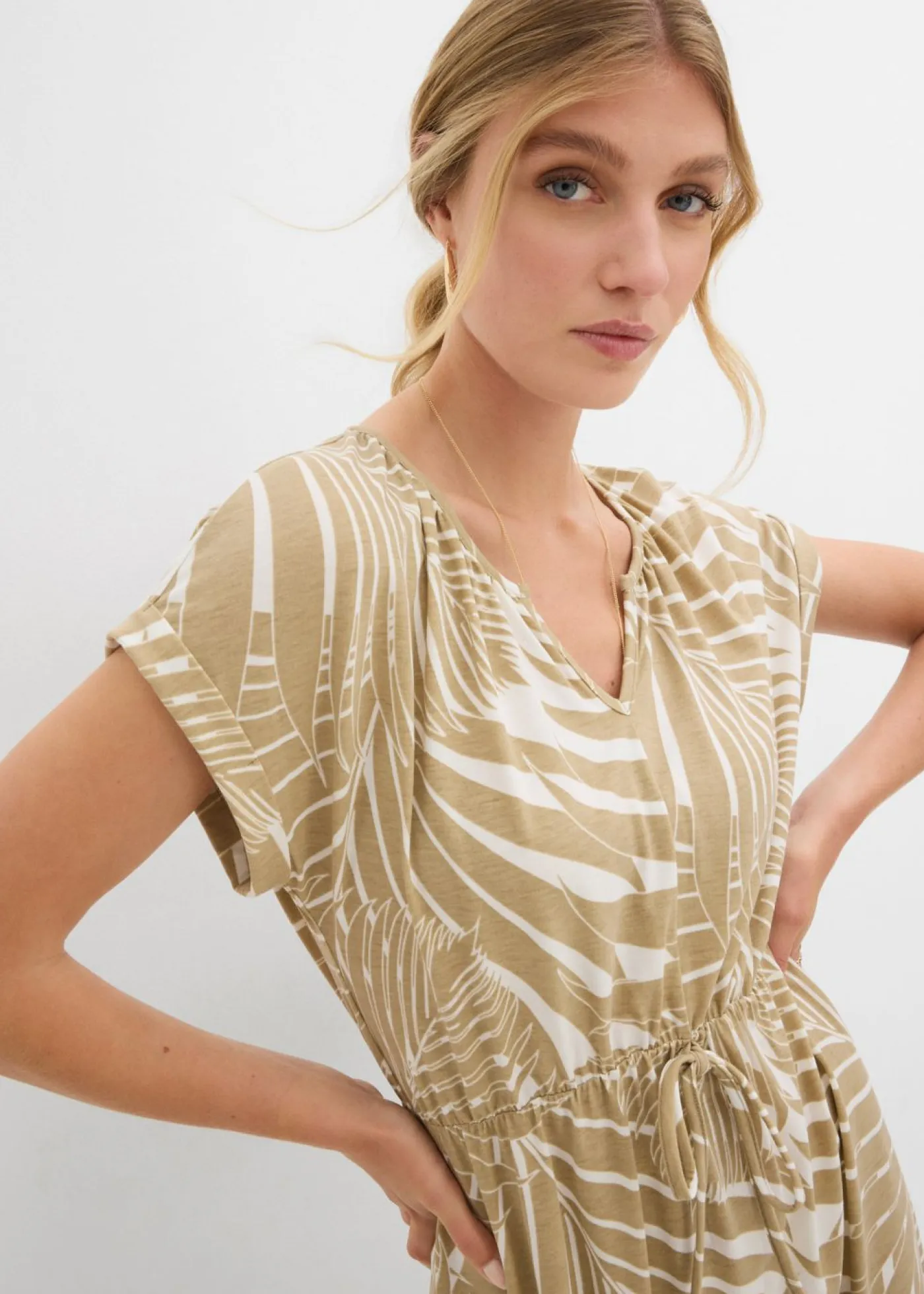 bonprix bonprix Vestidos>Vestido de punto de mezcla de viscosa fluida blanco lana-beige nuevo