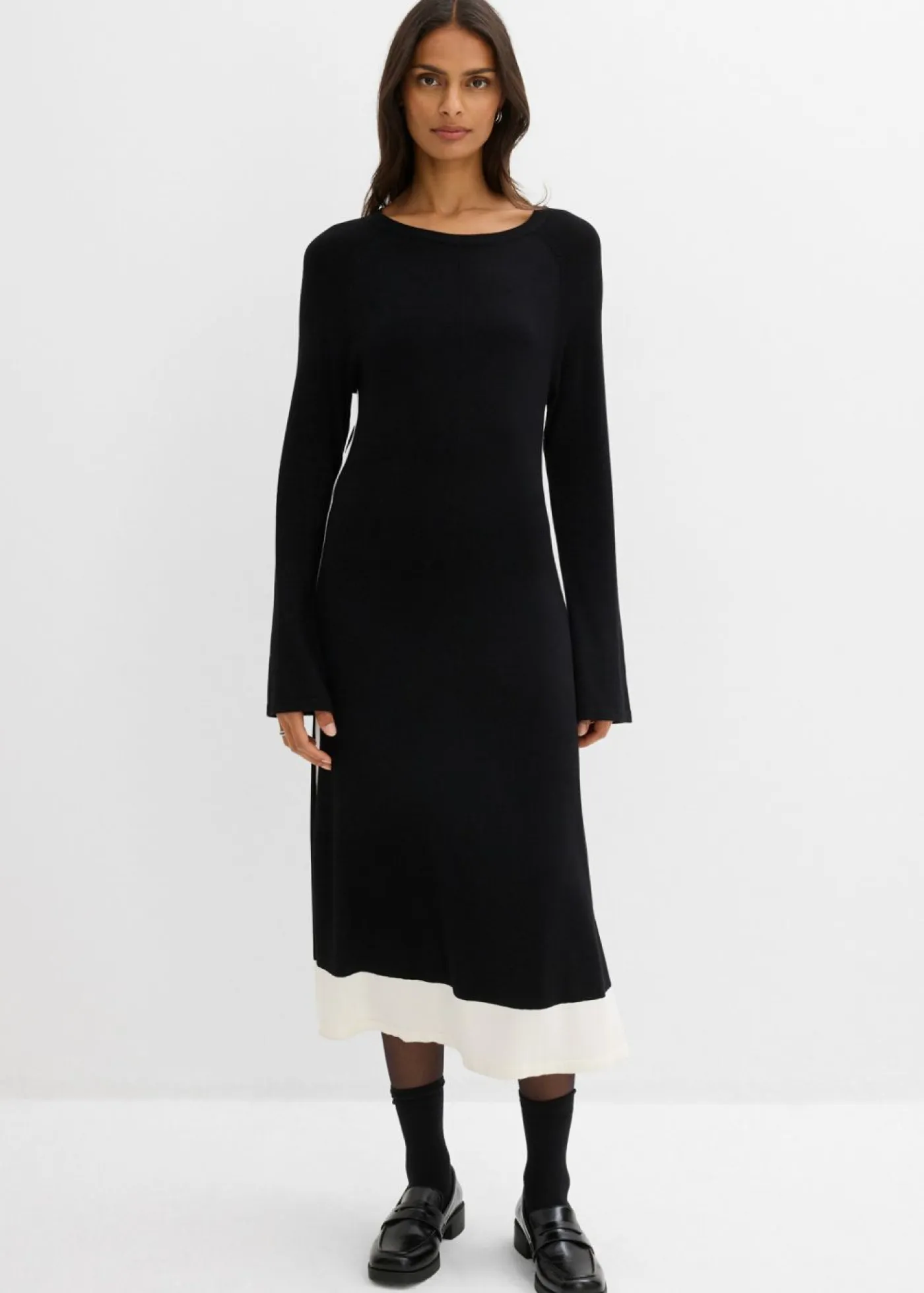 bonprix bonprix Esenciales|Vestidos>Vestido de punto de mezcla de viscosa con detalles en contraste Negro-blanco lana